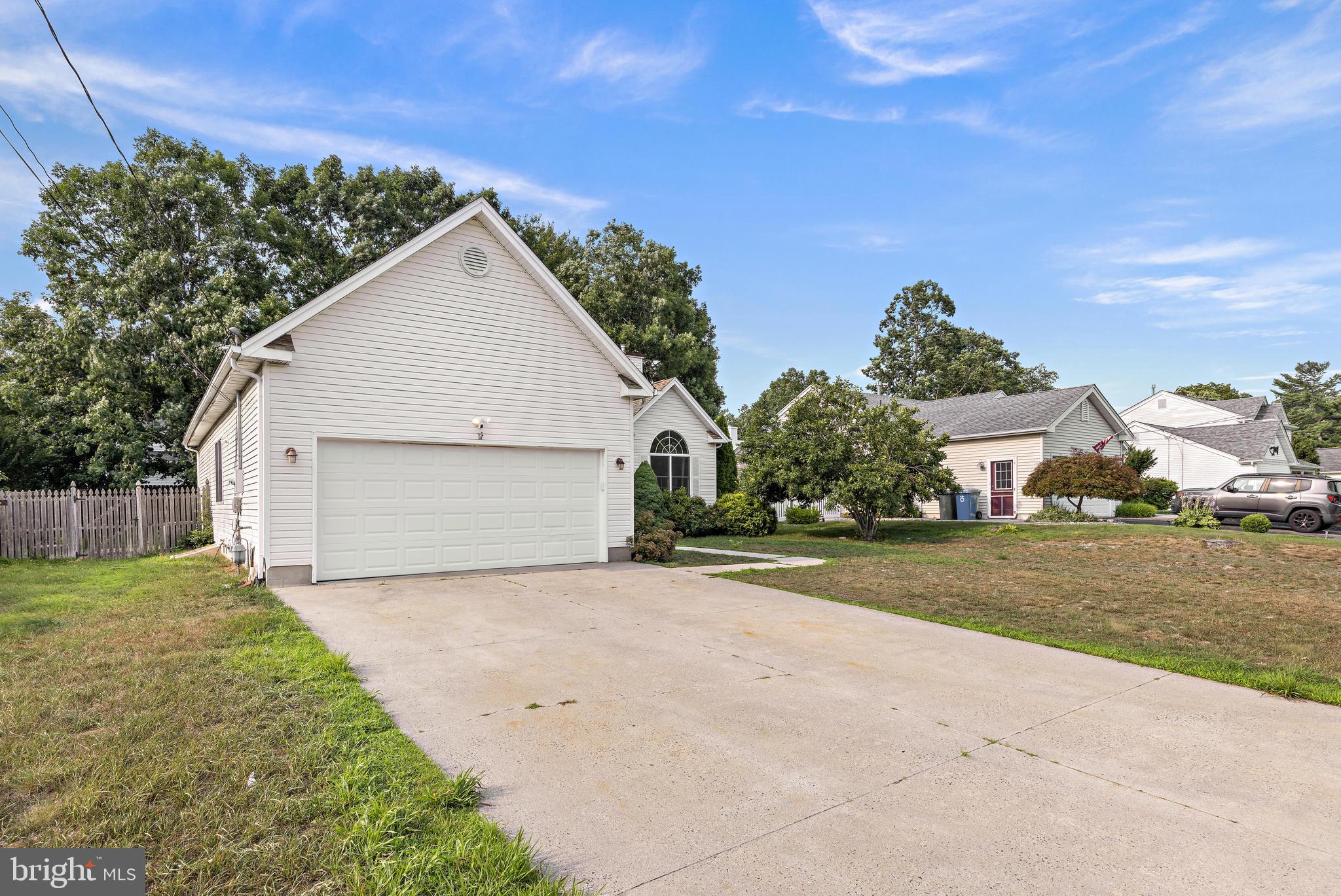 1016 BEACH LANE