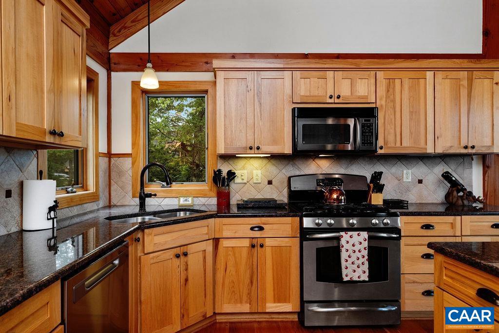 WINTERGREEN RESORT - Residential