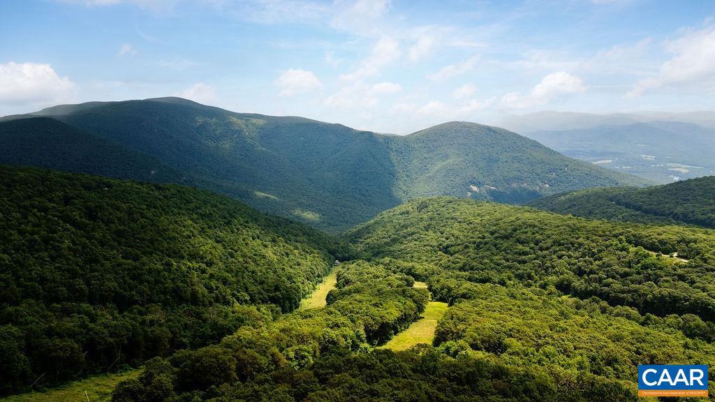 WINTERGREEN RESORT - Residential