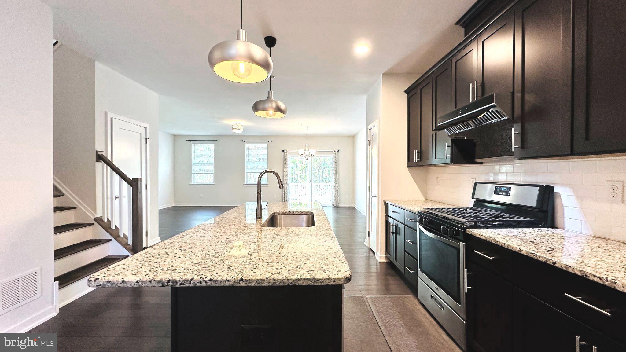 WALNUT CREEK AT MONT - Residential
