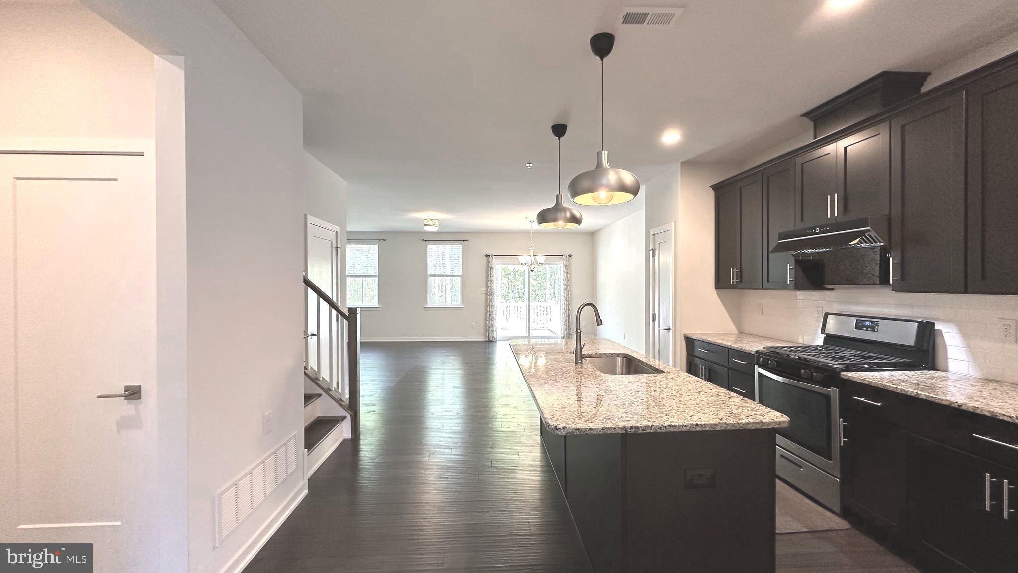 WALNUT CREEK AT MONT - Residential