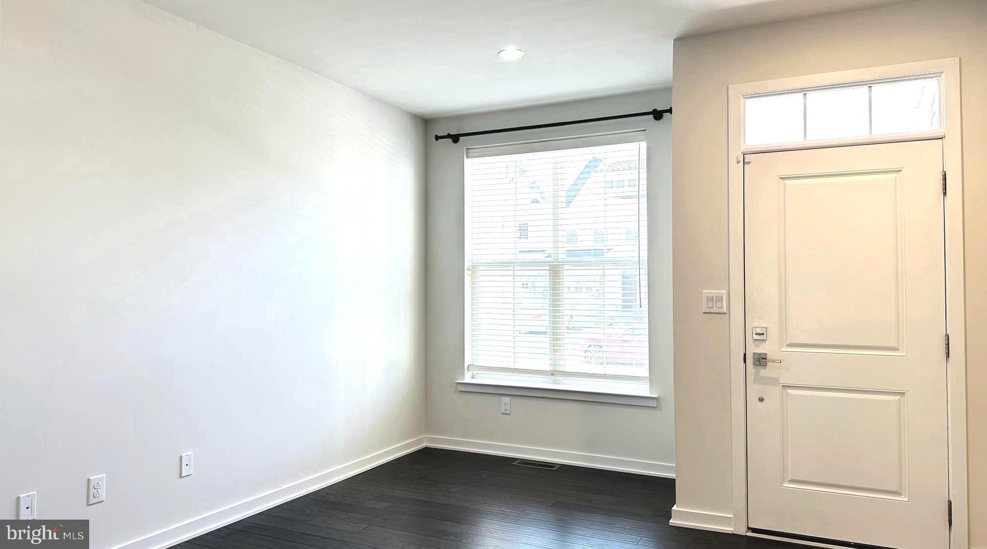 WALNUT CREEK AT MONT - Residential