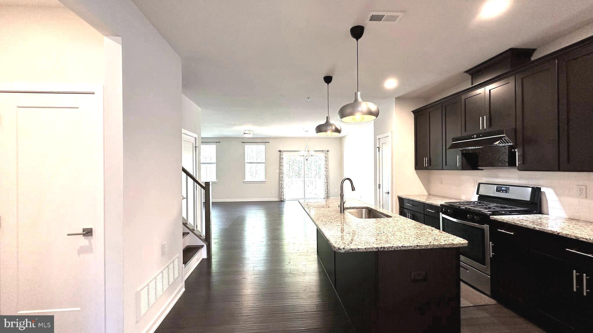 WALNUT CREEK AT MONT - Residential
