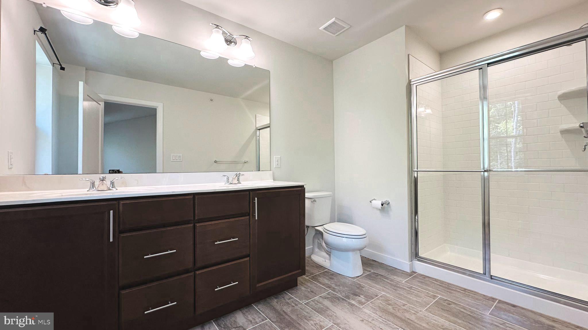 WALNUT CREEK AT MONT - Residential