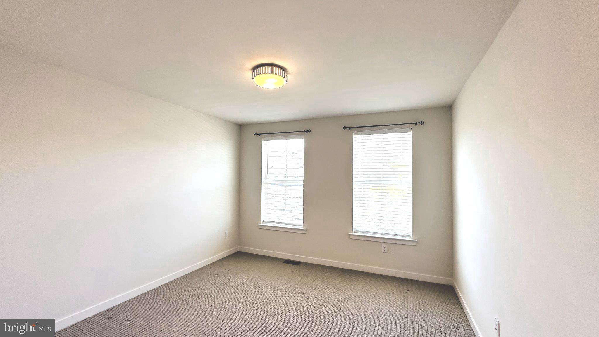 WALNUT CREEK AT MONT - Residential