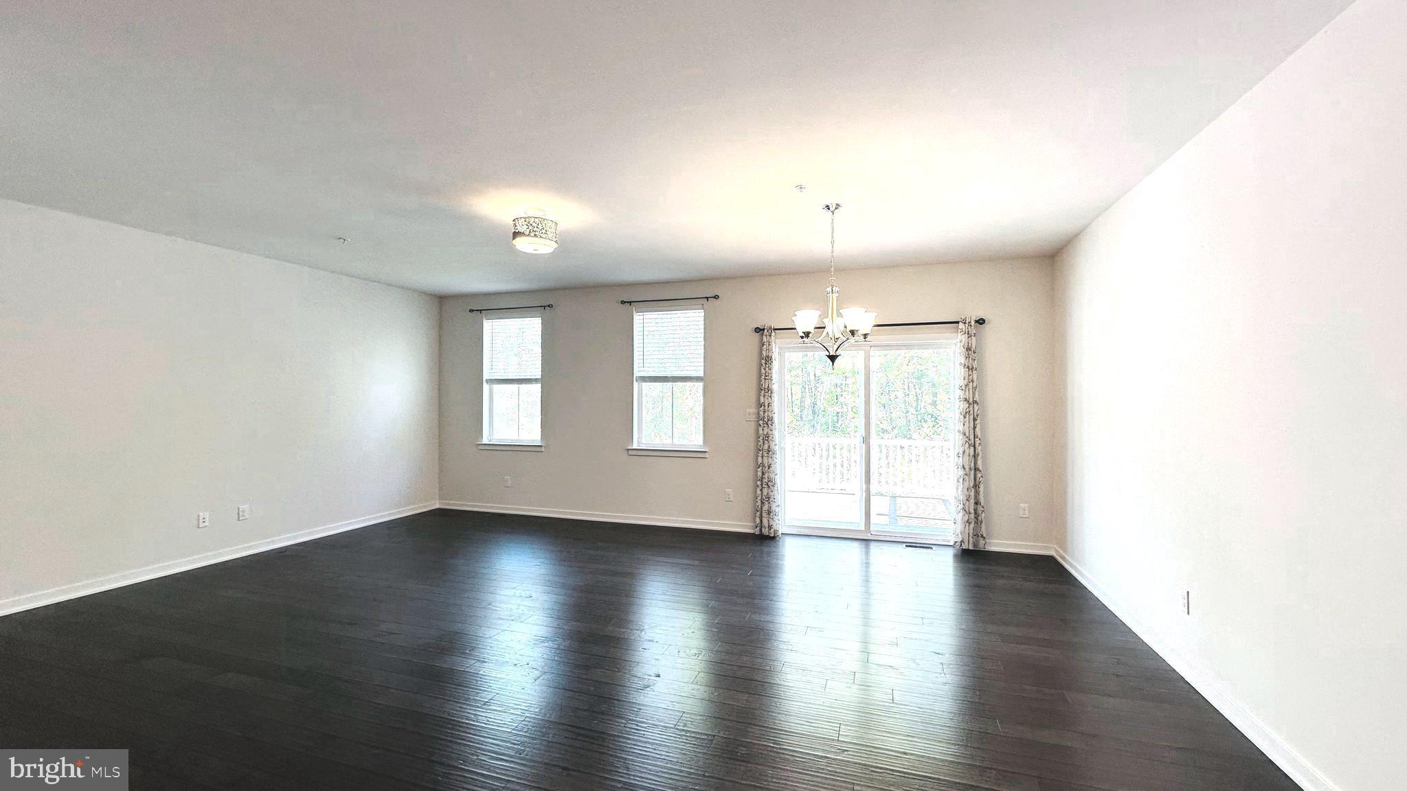 WALNUT CREEK AT MONT - Residential