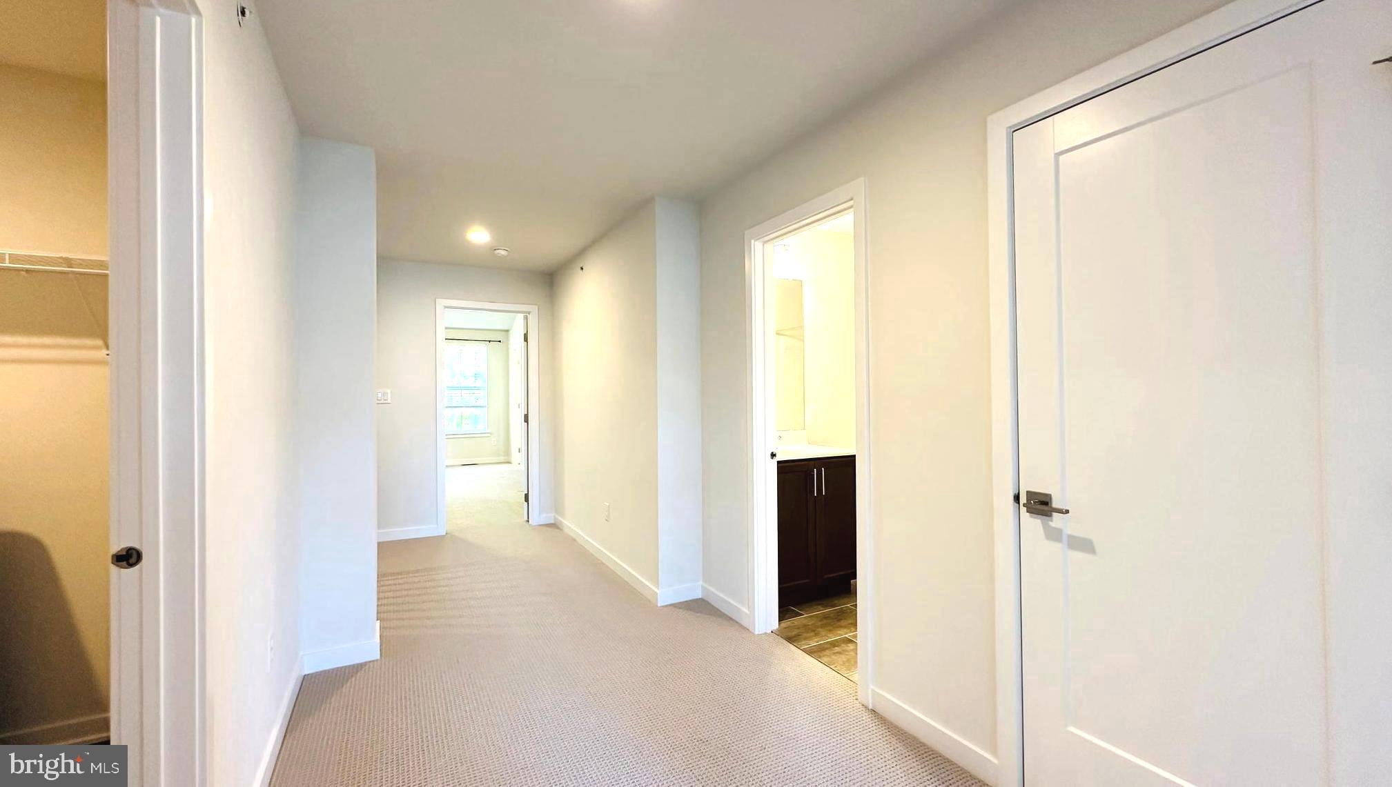 WALNUT CREEK AT MONT - Residential