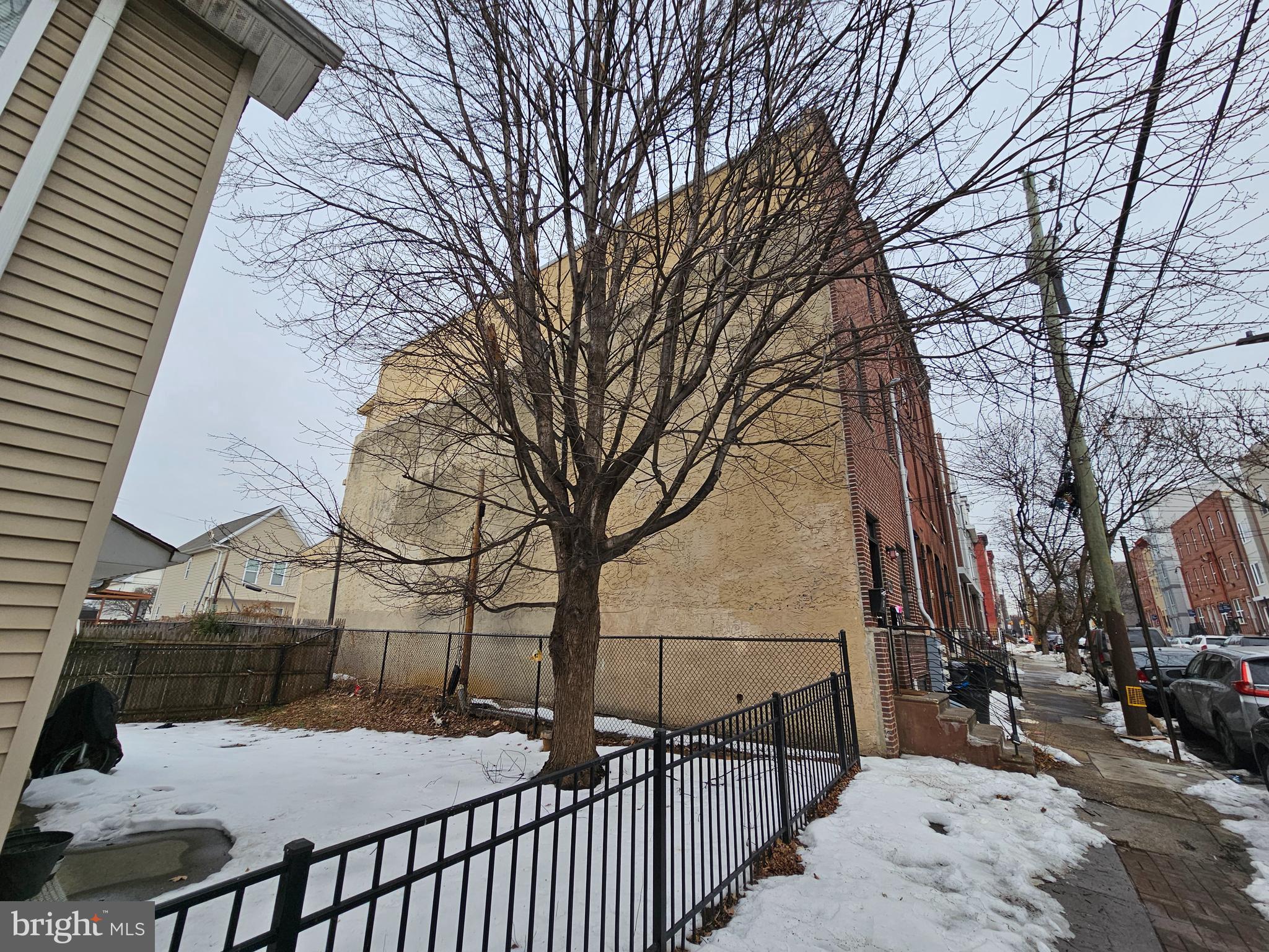 NORRIS SQUARE - Residential Income