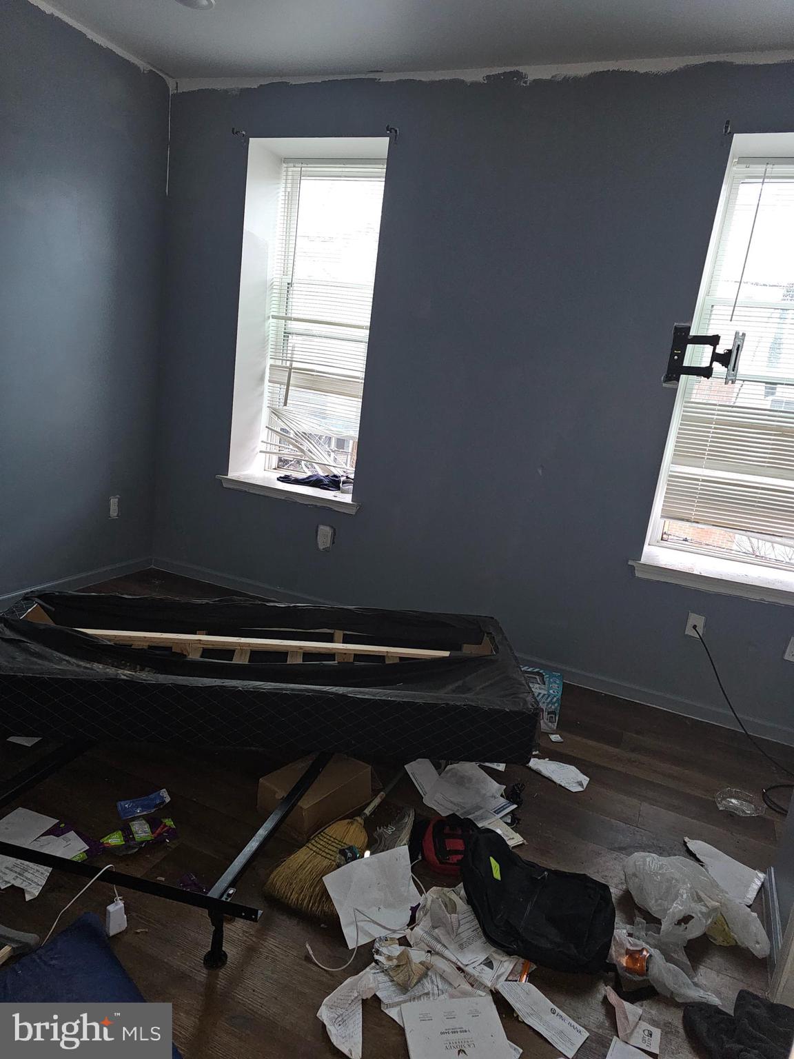 NORRIS SQUARE - Residential Income