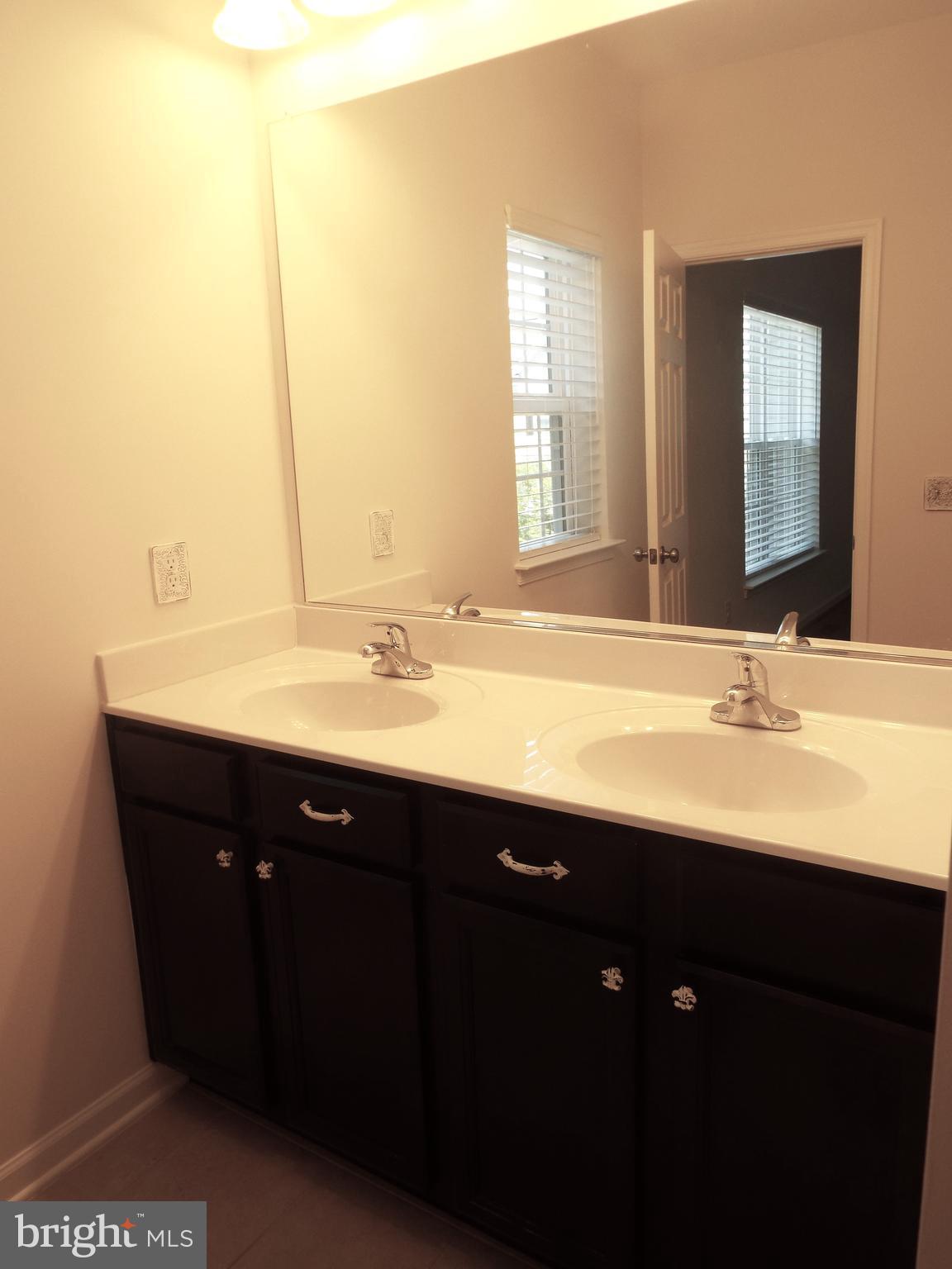 MAYFAIR - Residential Lease