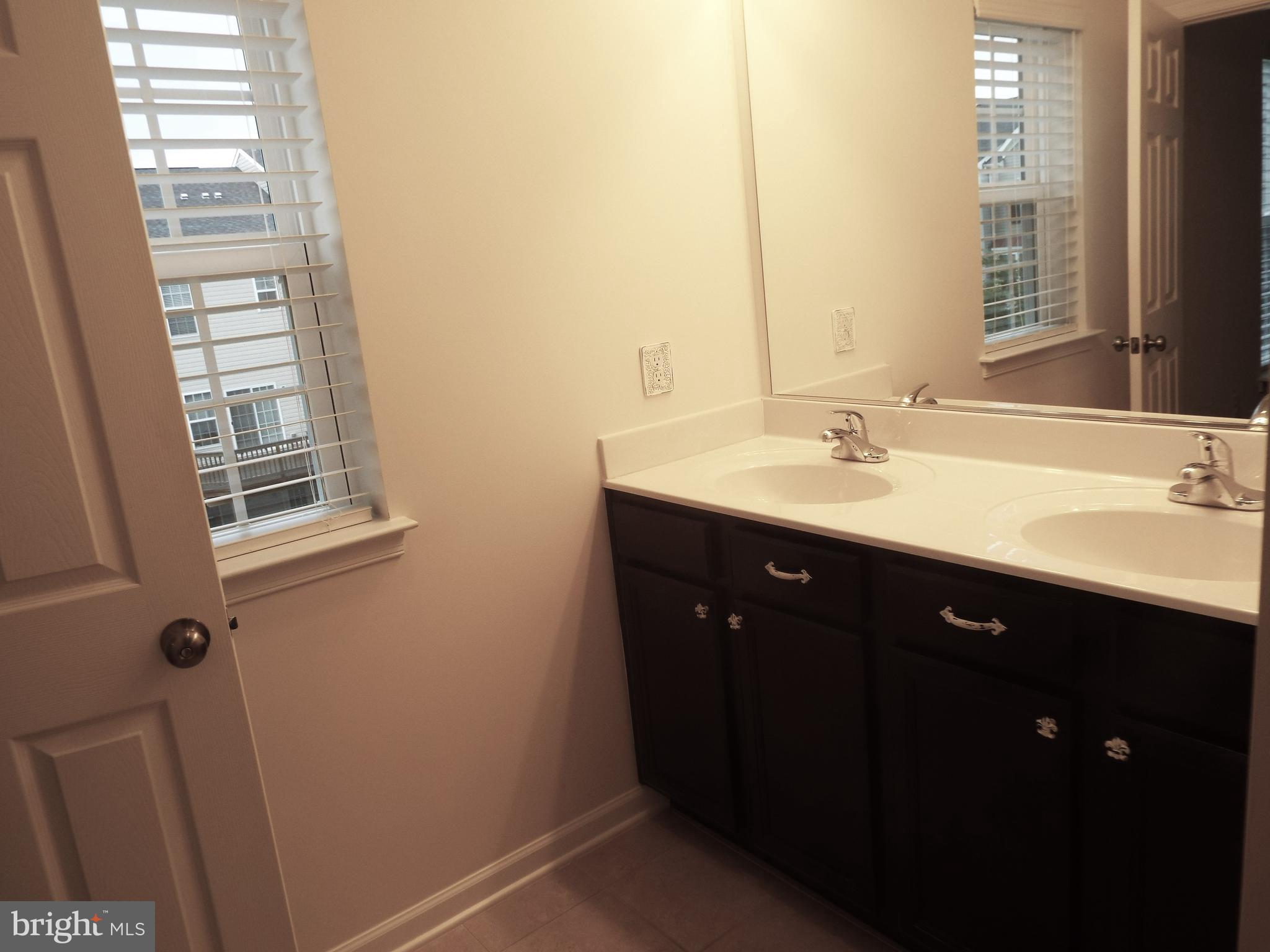 MAYFAIR - Residential Lease