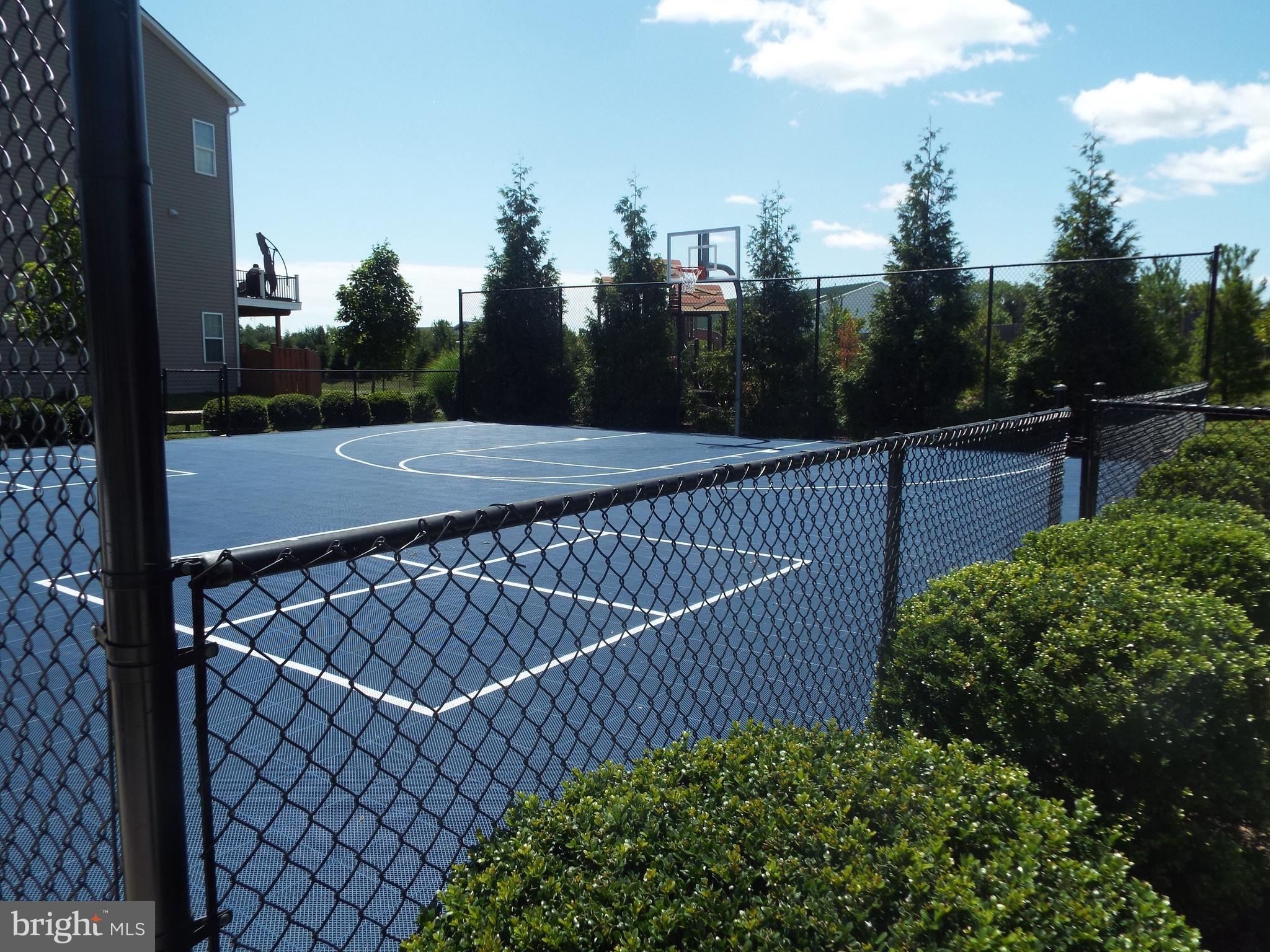 MAYFAIR - Residential Lease