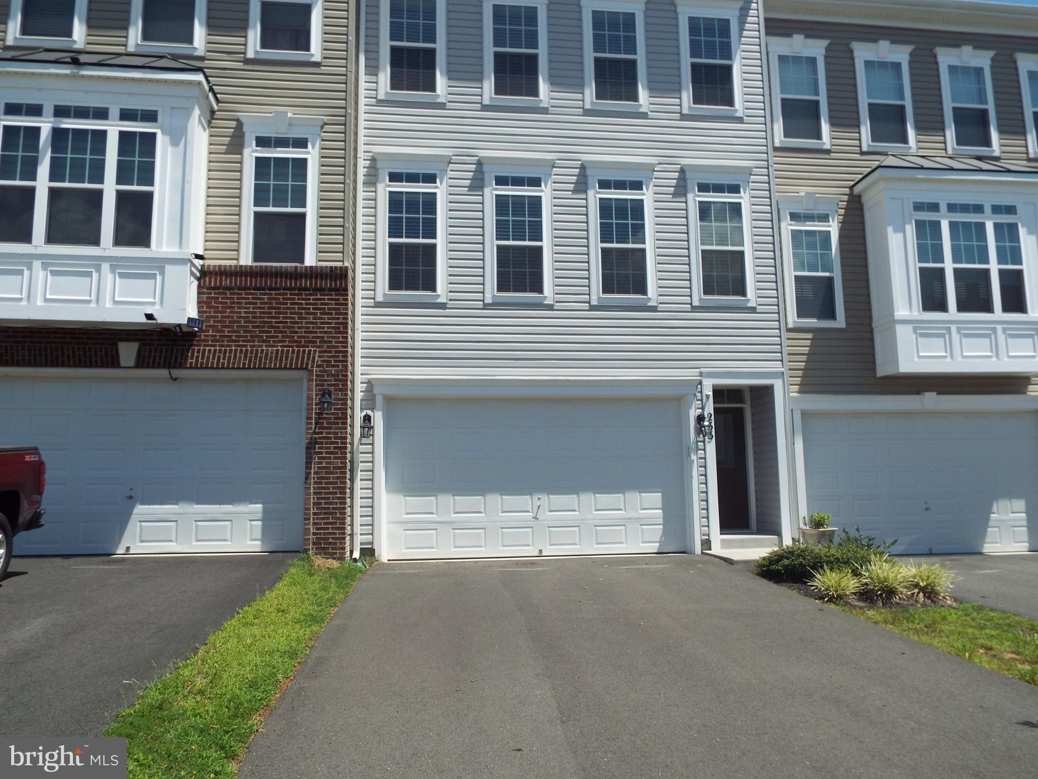 MAYFAIR - Residential Lease