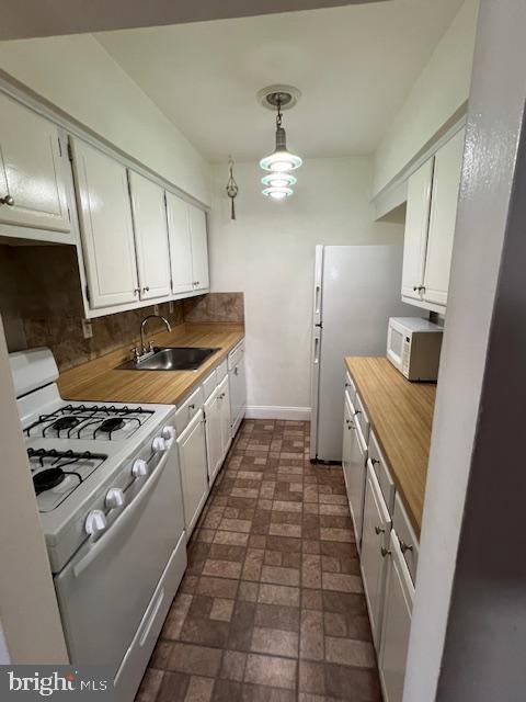 WESTINGHOUSE VLG - Residential Income