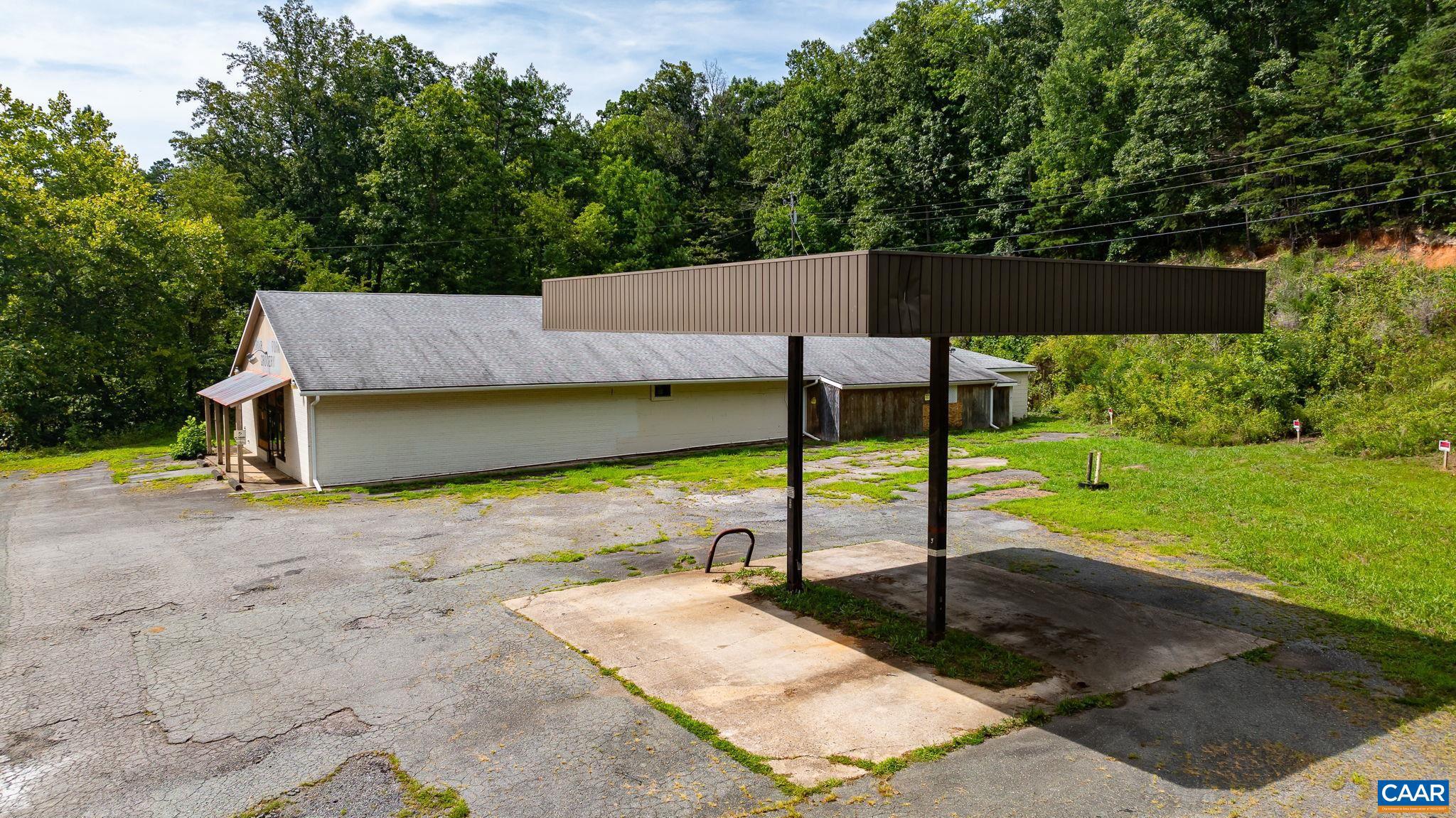 ALBEMARLE - Land