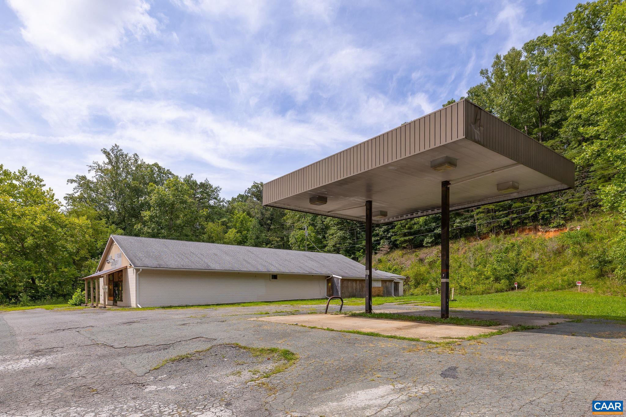 ALBEMARLE - Land