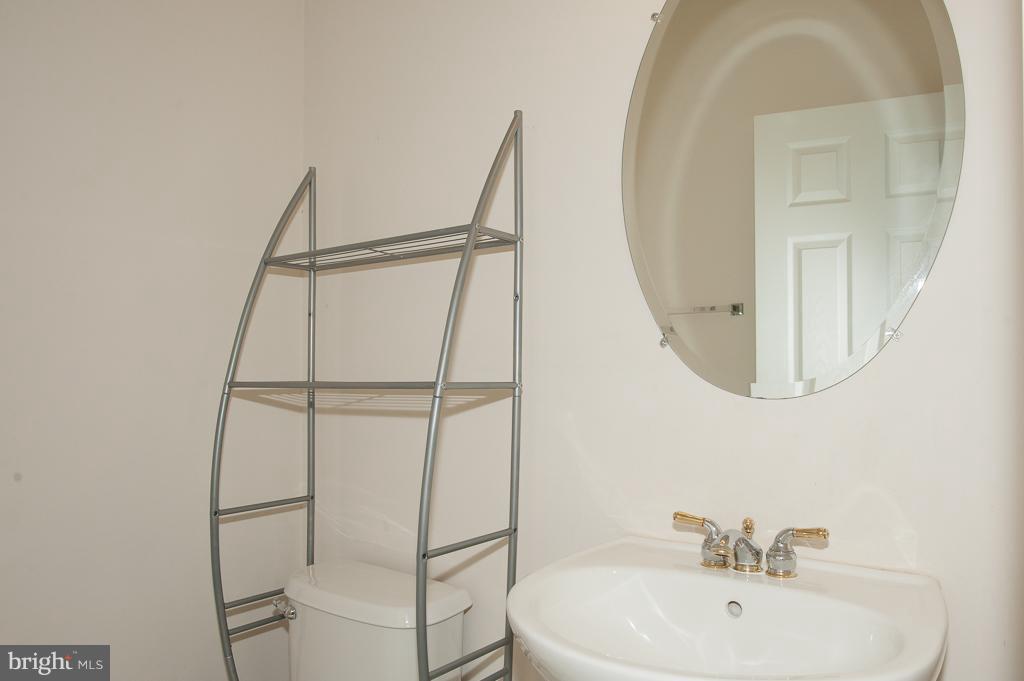 TOWNES AT MANCHESTER PARK - Residential Lease