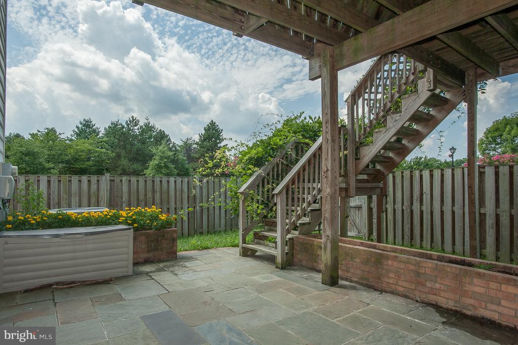 TOWNES AT MANCHESTER PARK - Residential Lease