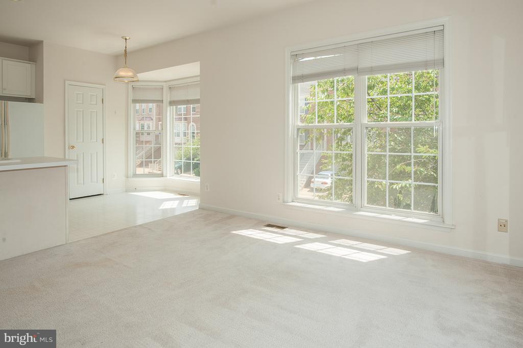 TOWNES AT MANCHESTER PARK - Residential Lease