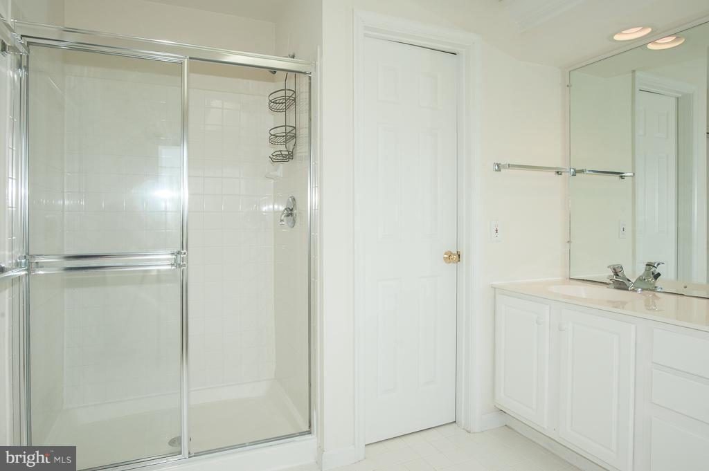 TOWNES AT MANCHESTER PARK - Residential Lease