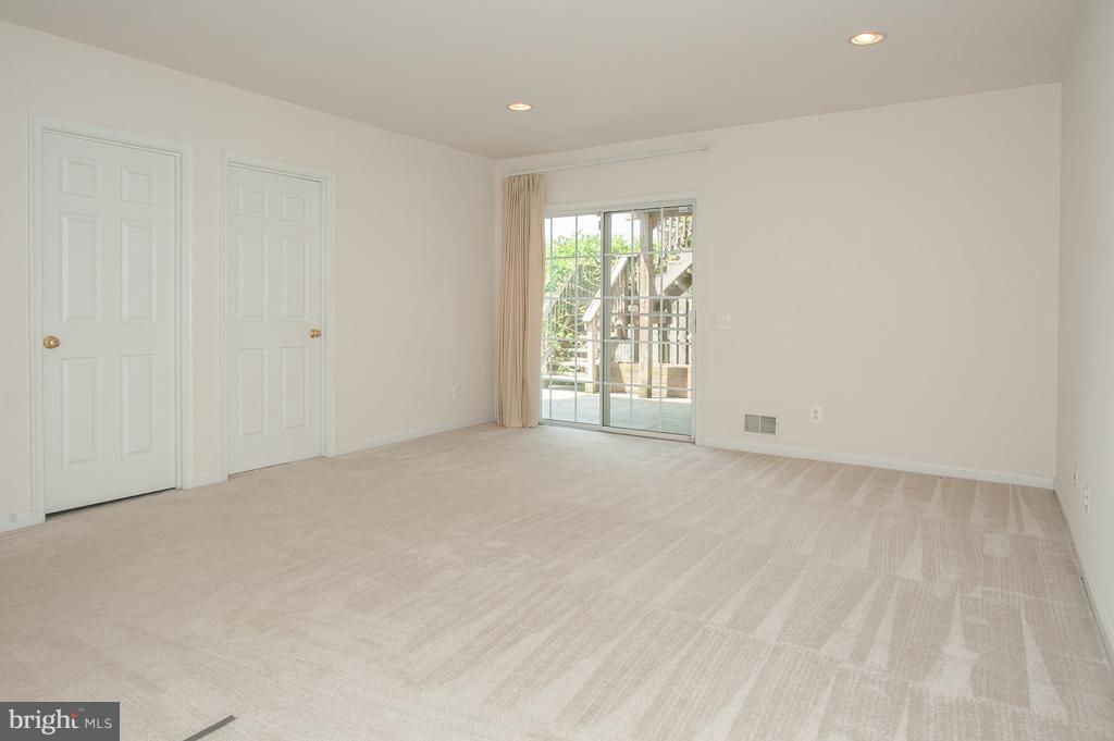 TOWNES AT MANCHESTER PARK - Residential Lease