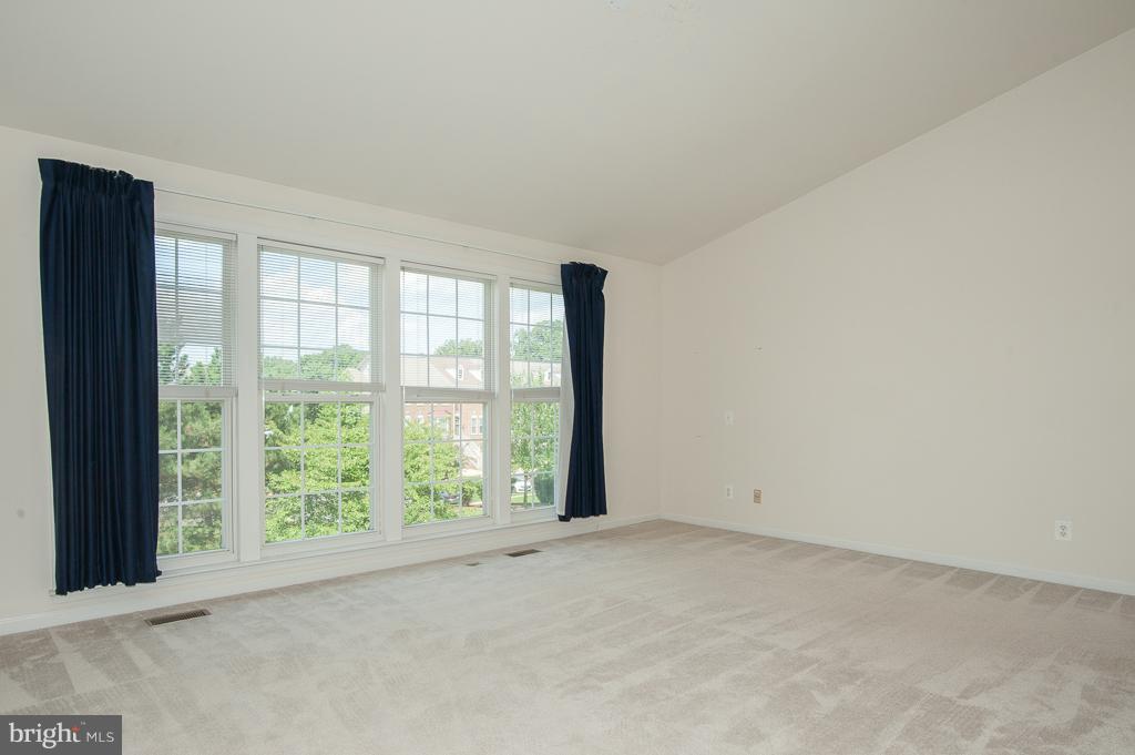 TOWNES AT MANCHESTER PARK - Residential Lease