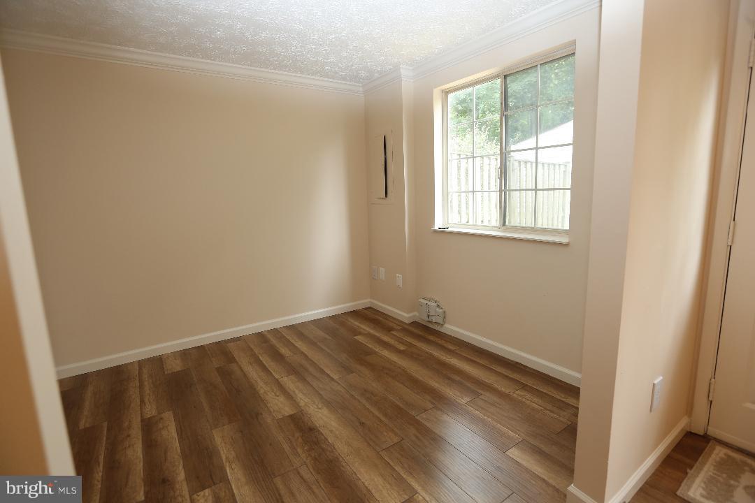 NEWINGTON FOREST - Residential