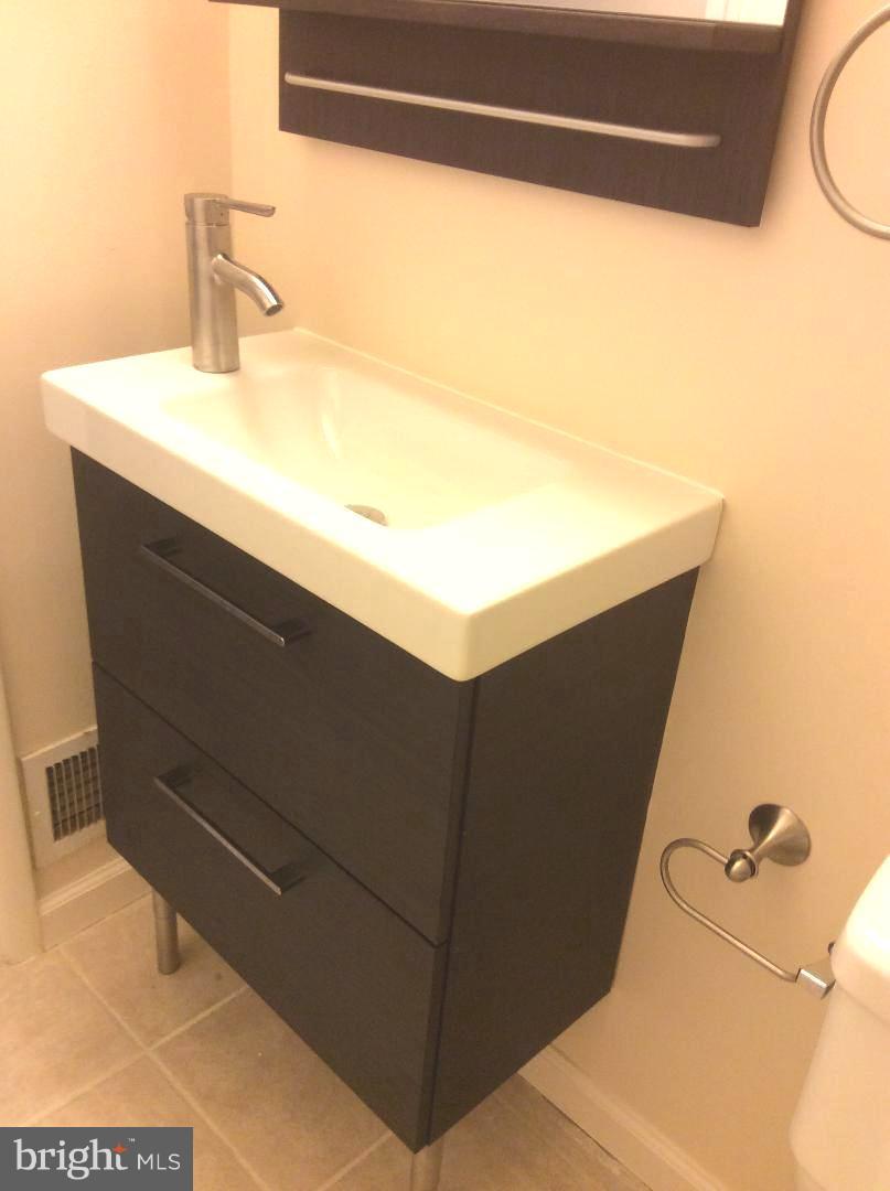 NEWINGTON FOREST - Residential