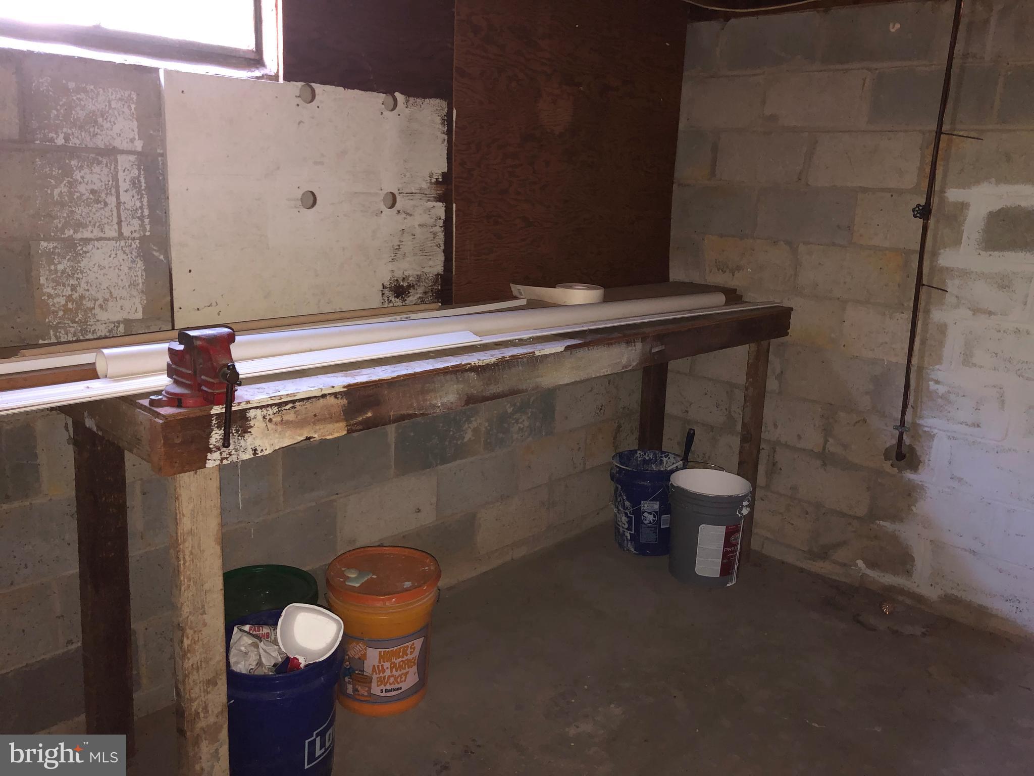 PLEASANTVILLE - Residential Lease