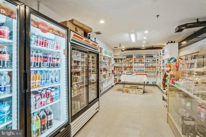 SENTINEL OF LANDMARK - Residential Lease