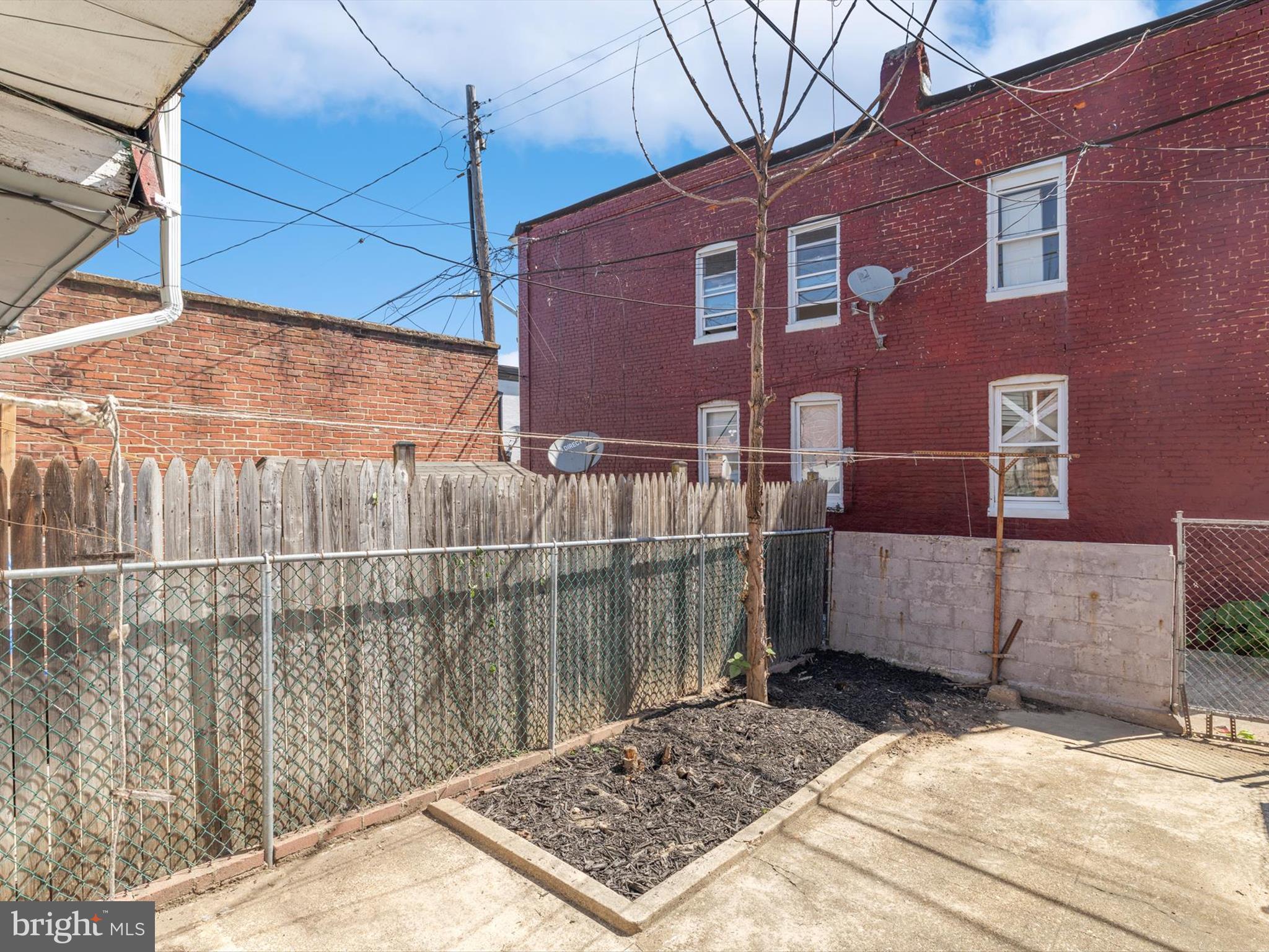 HIGHLANDTOWN - Residential