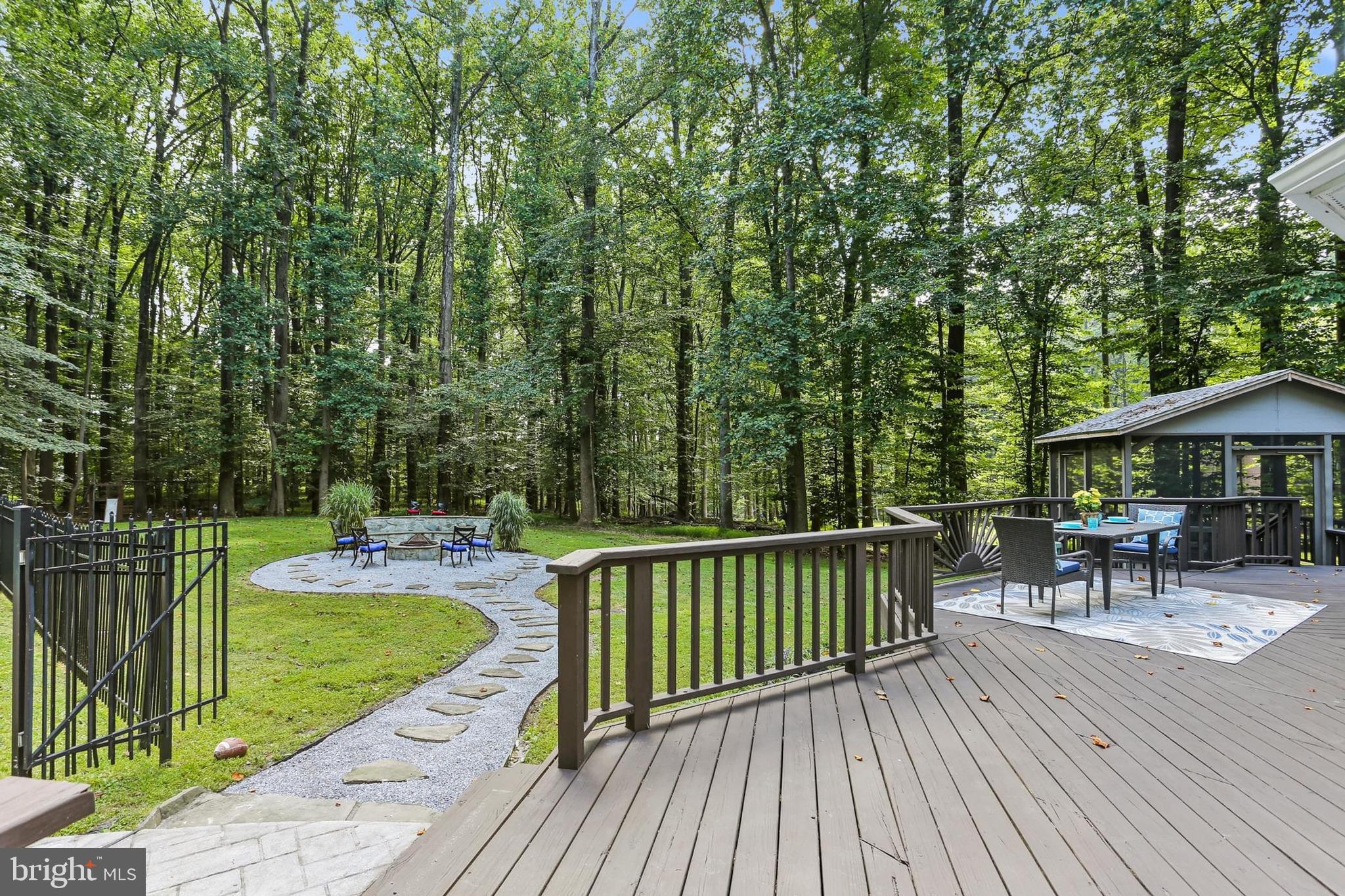 CHAPEL WOODS - Residential