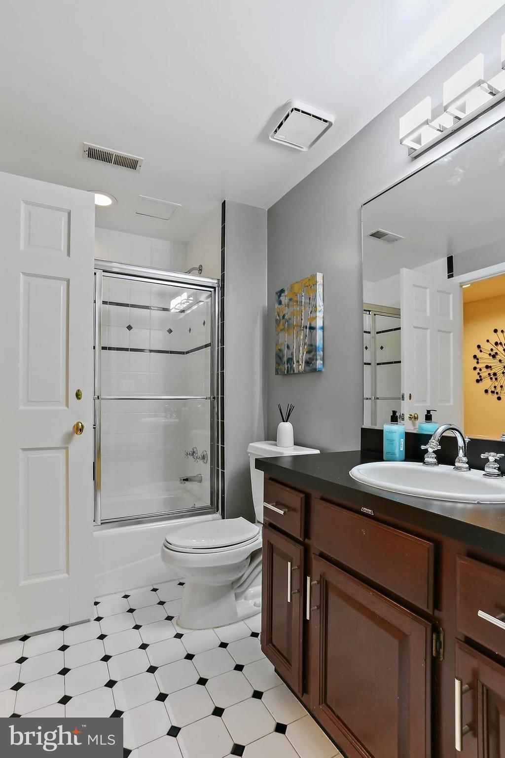 CHAPEL WOODS - Residential