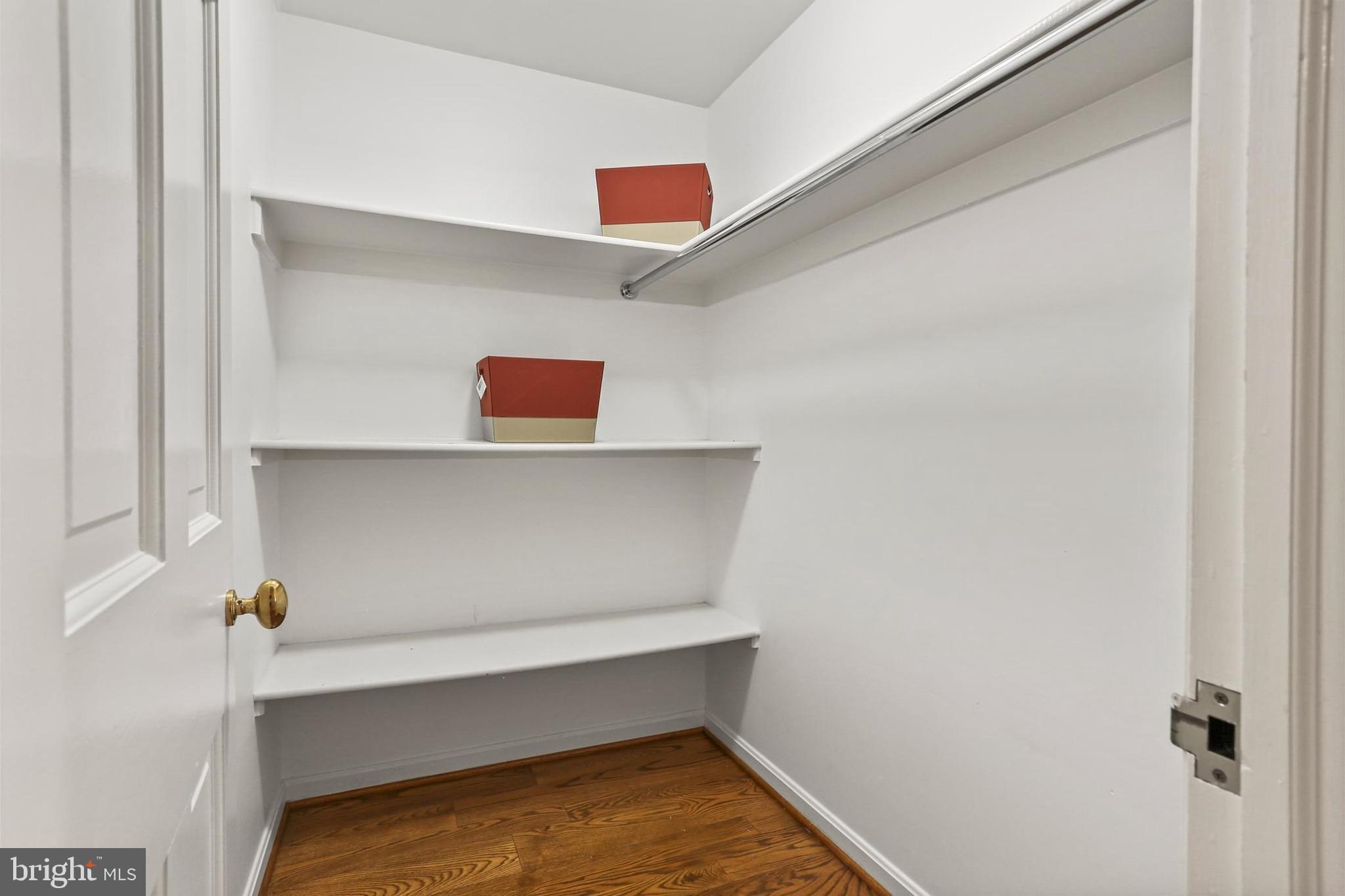 CHAPEL WOODS - Residential