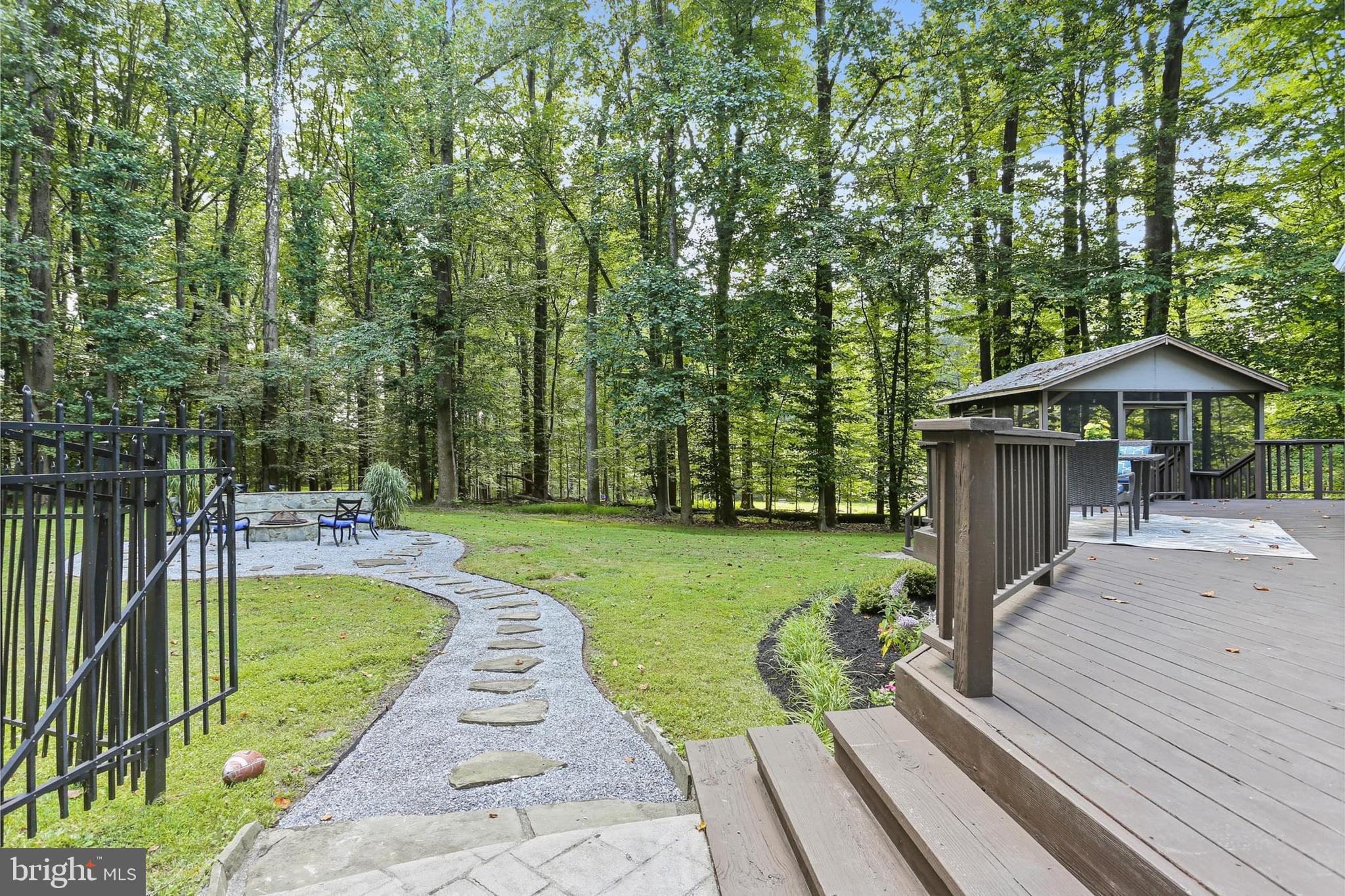 CHAPEL WOODS - Residential