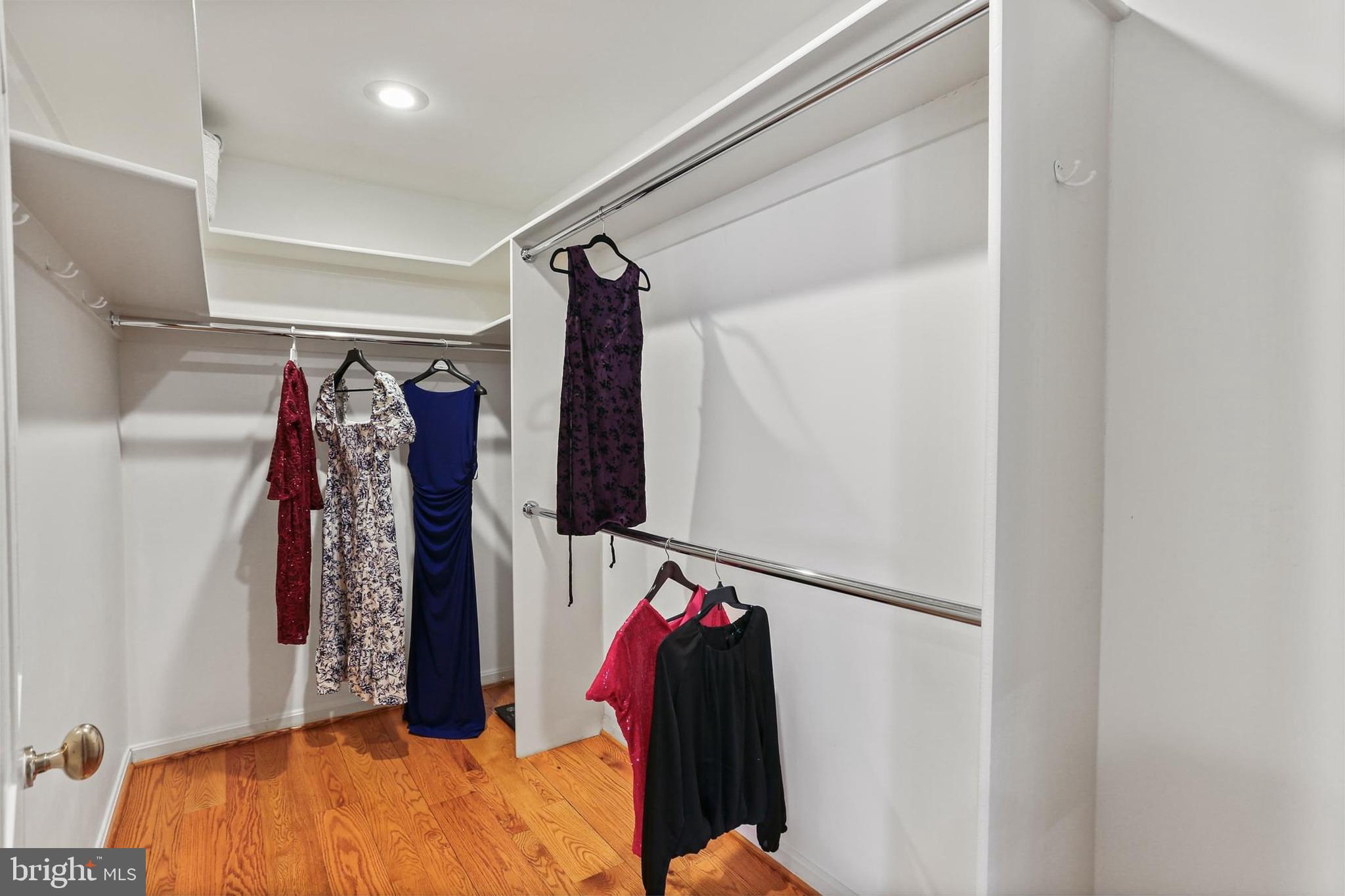 CHAPEL WOODS - Residential