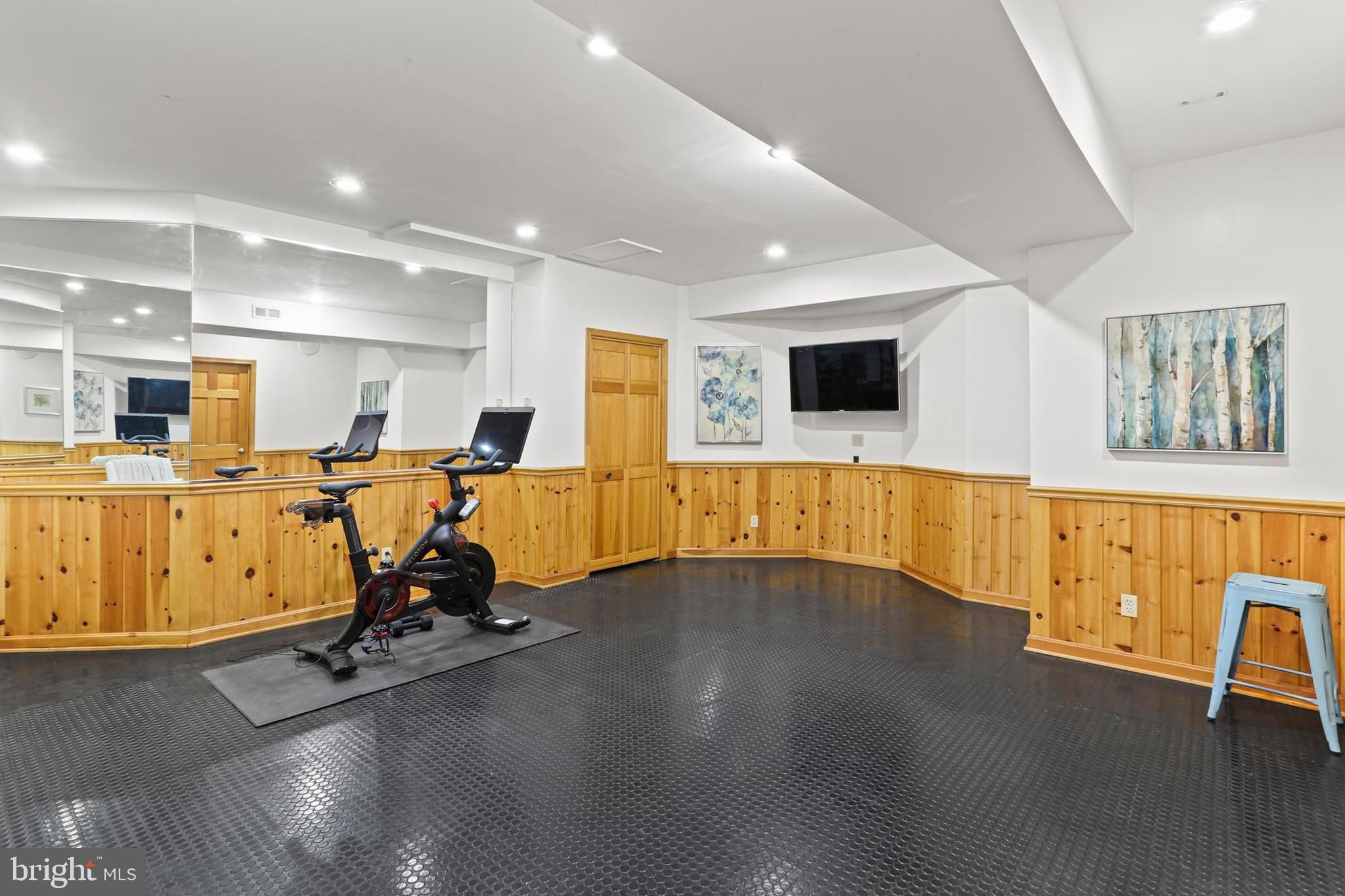 CHAPEL WOODS - Residential