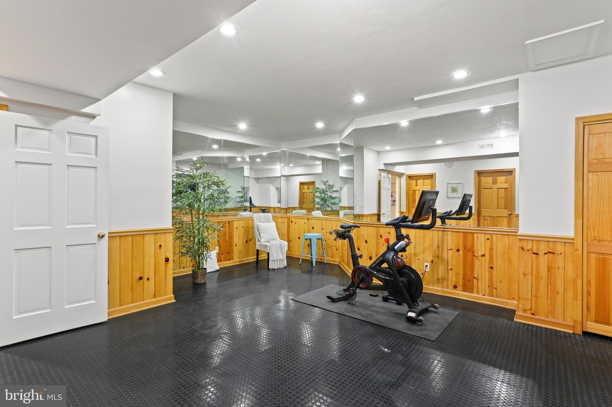 CHAPEL WOODS - Residential