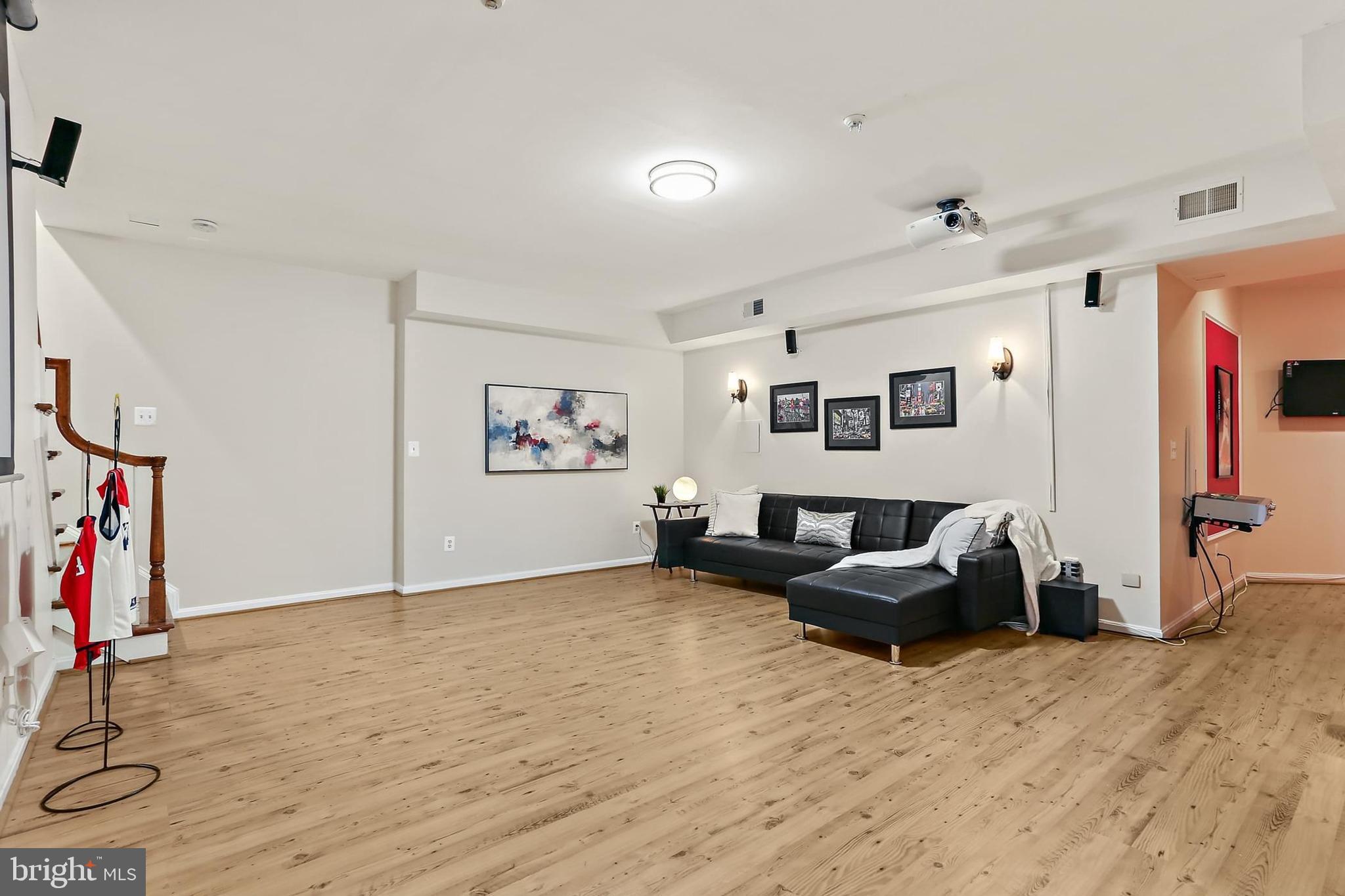 CHAPEL WOODS - Residential