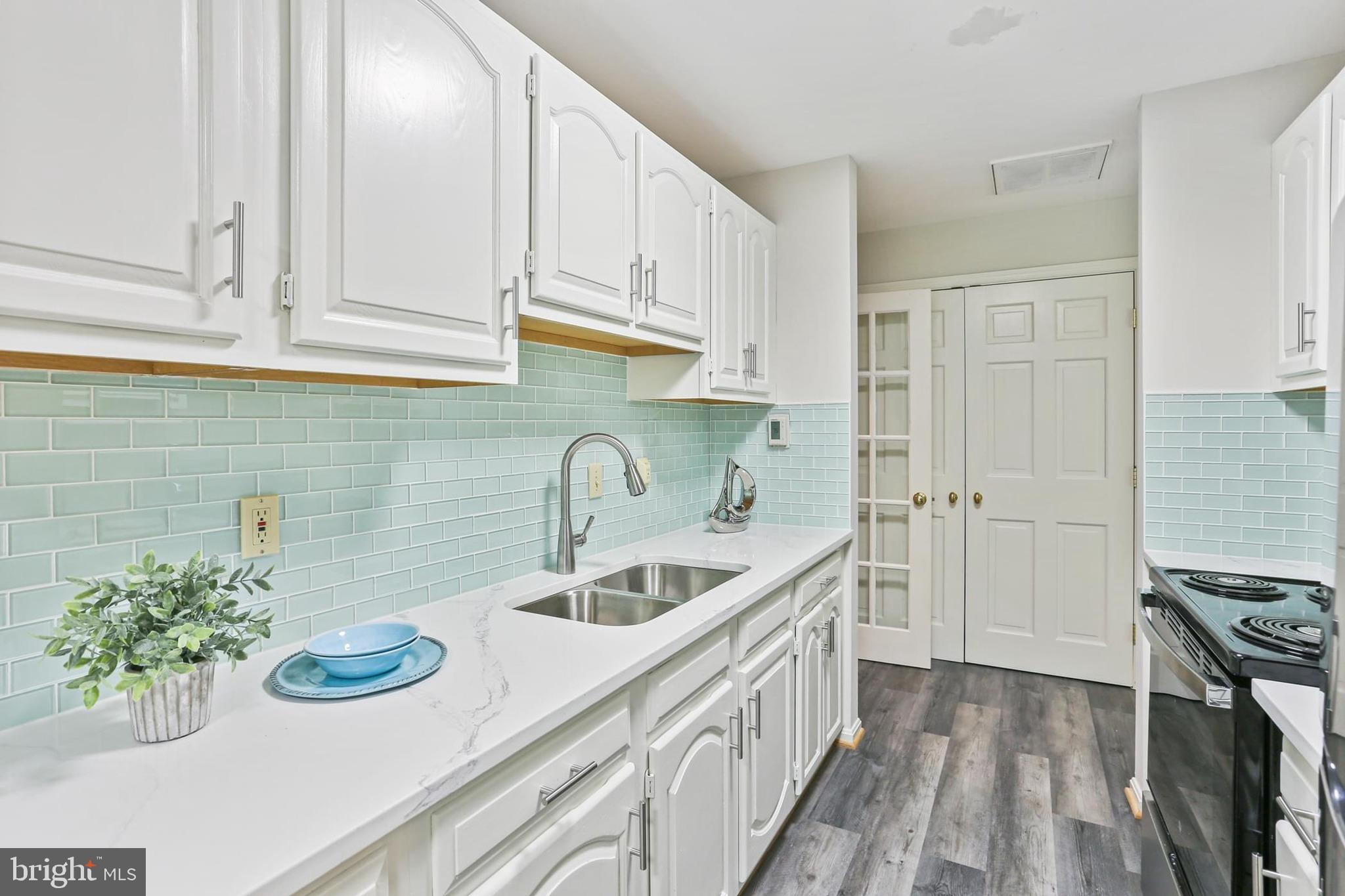 CHAPEL WOODS - Residential