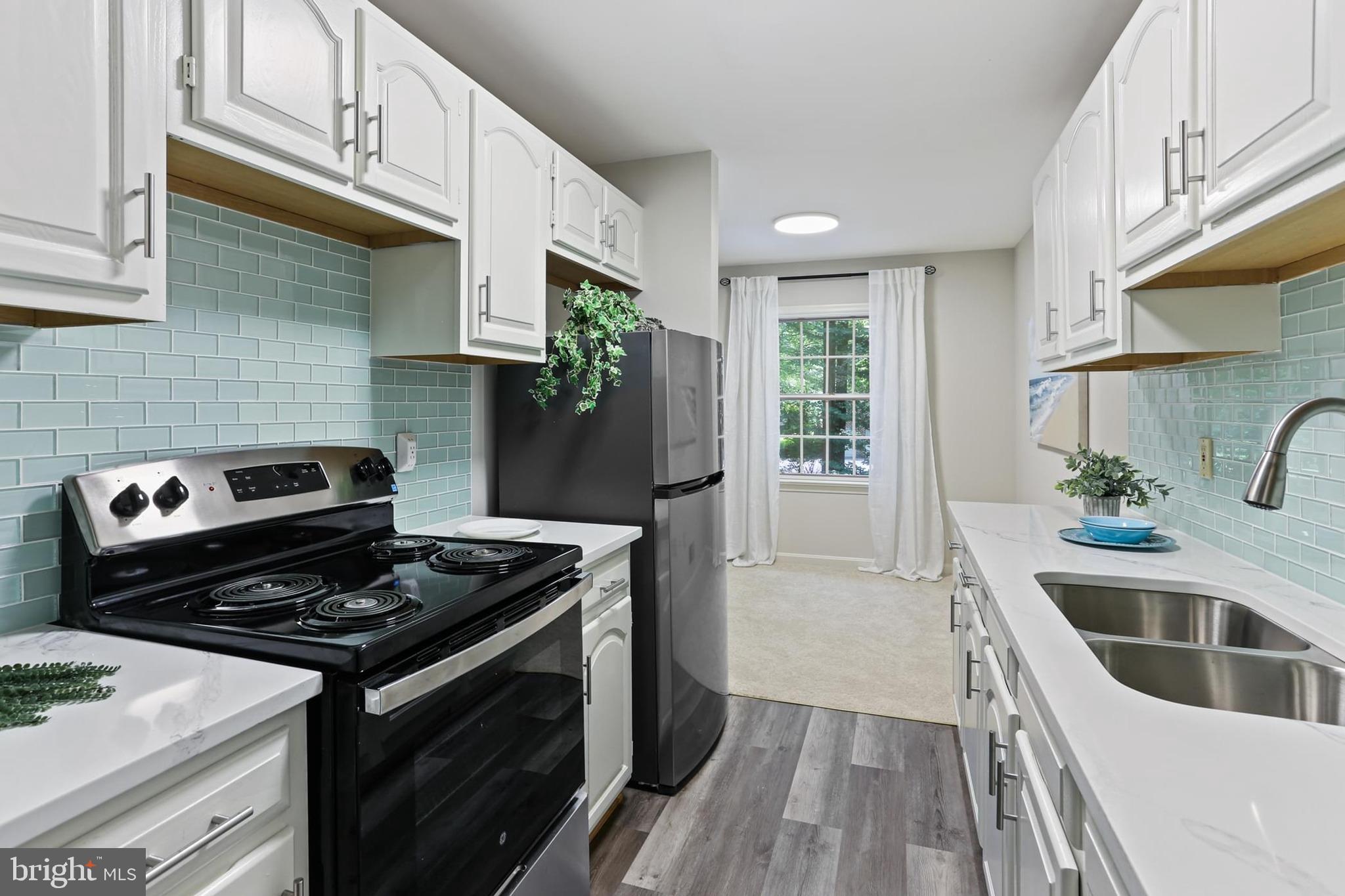 CHAPEL WOODS - Residential