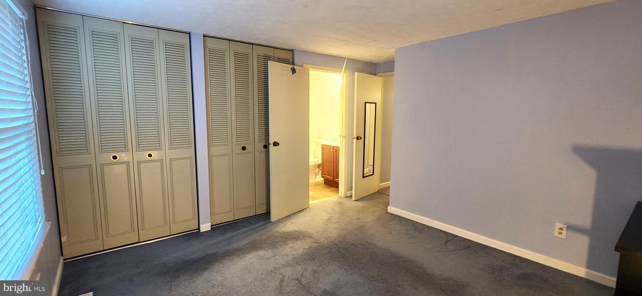 HALLFIELD MANOR - Residential