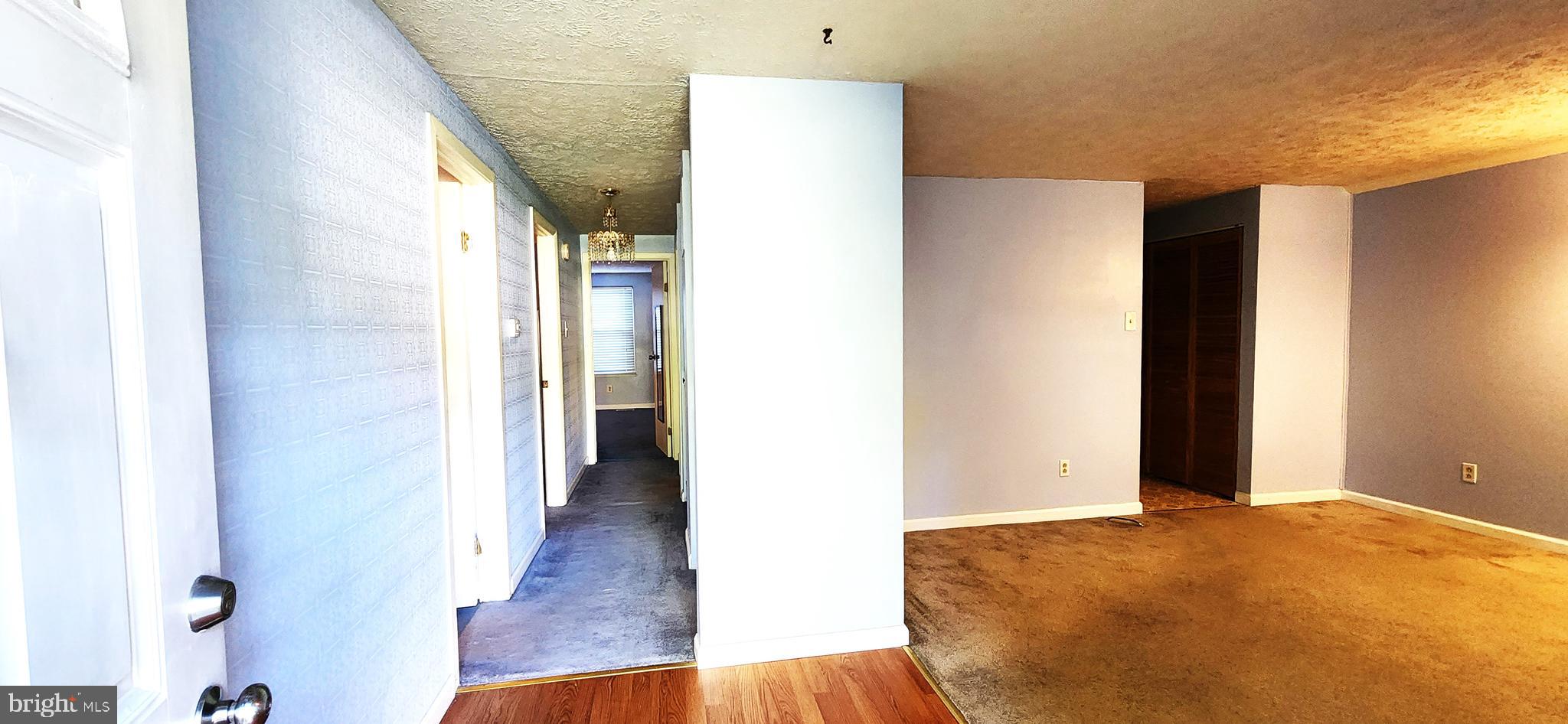 HALLFIELD MANOR - Residential