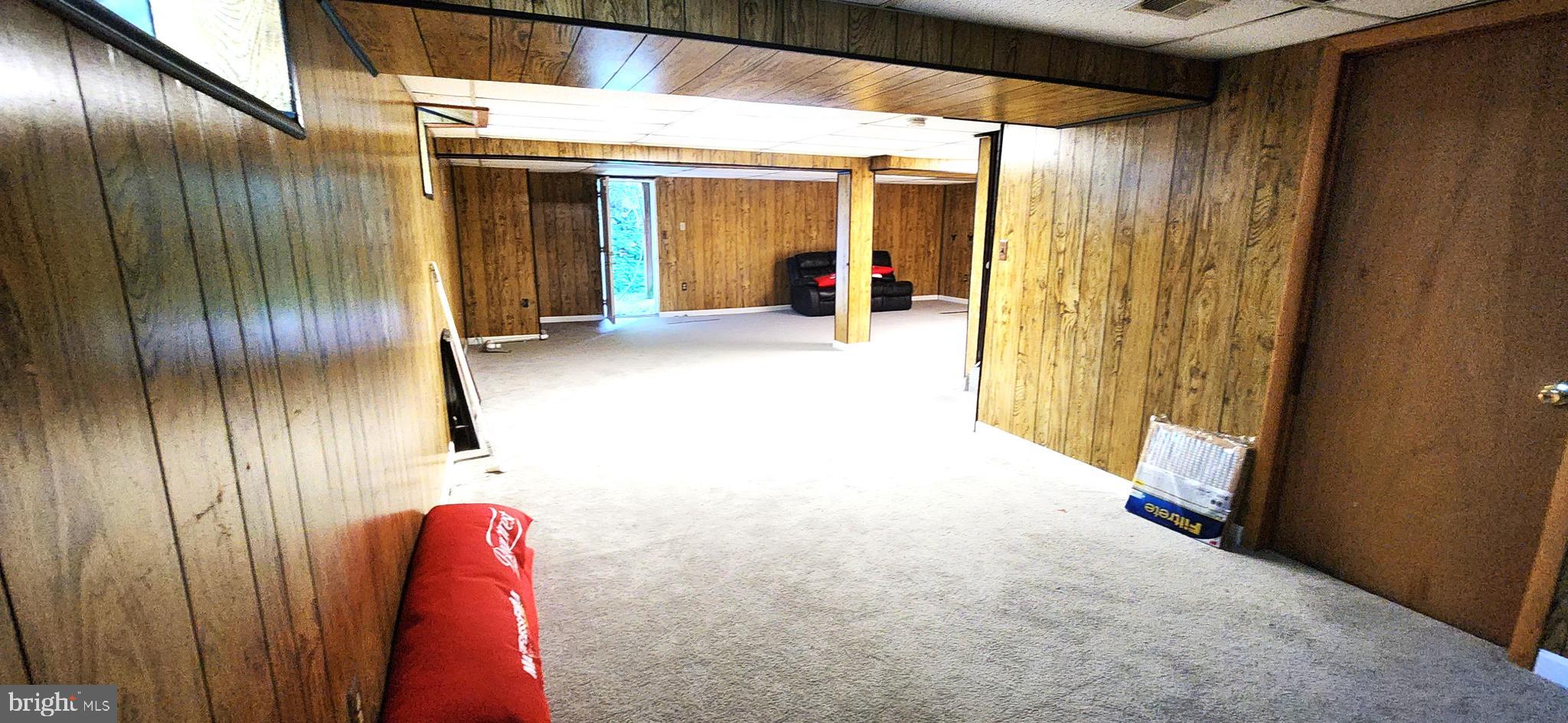 HALLFIELD MANOR - Residential