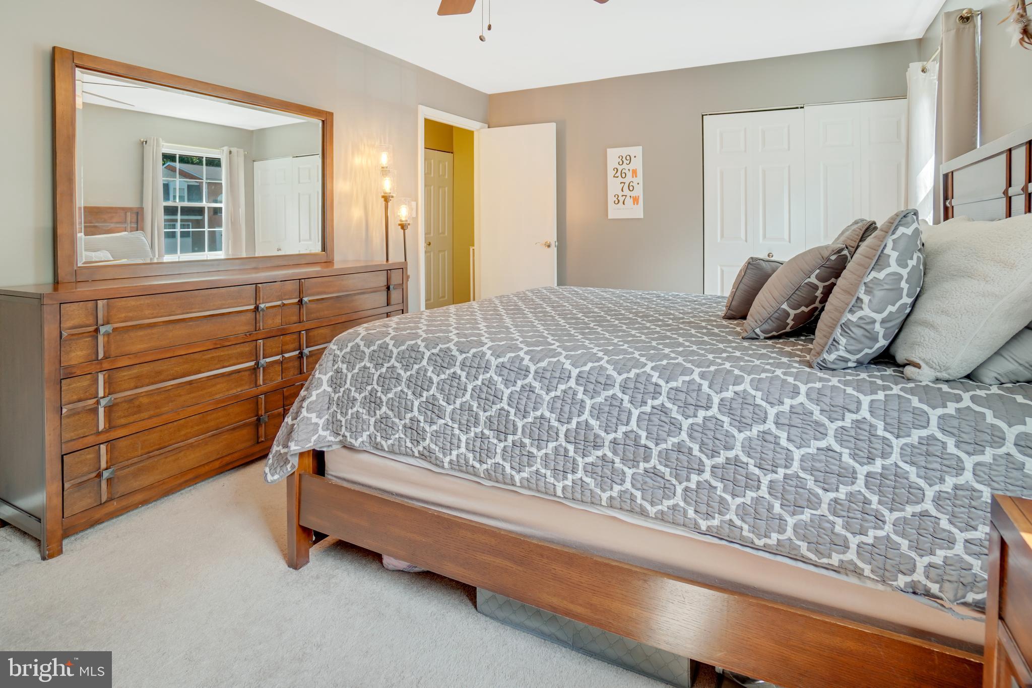 CARLTON SQUARE - Residential