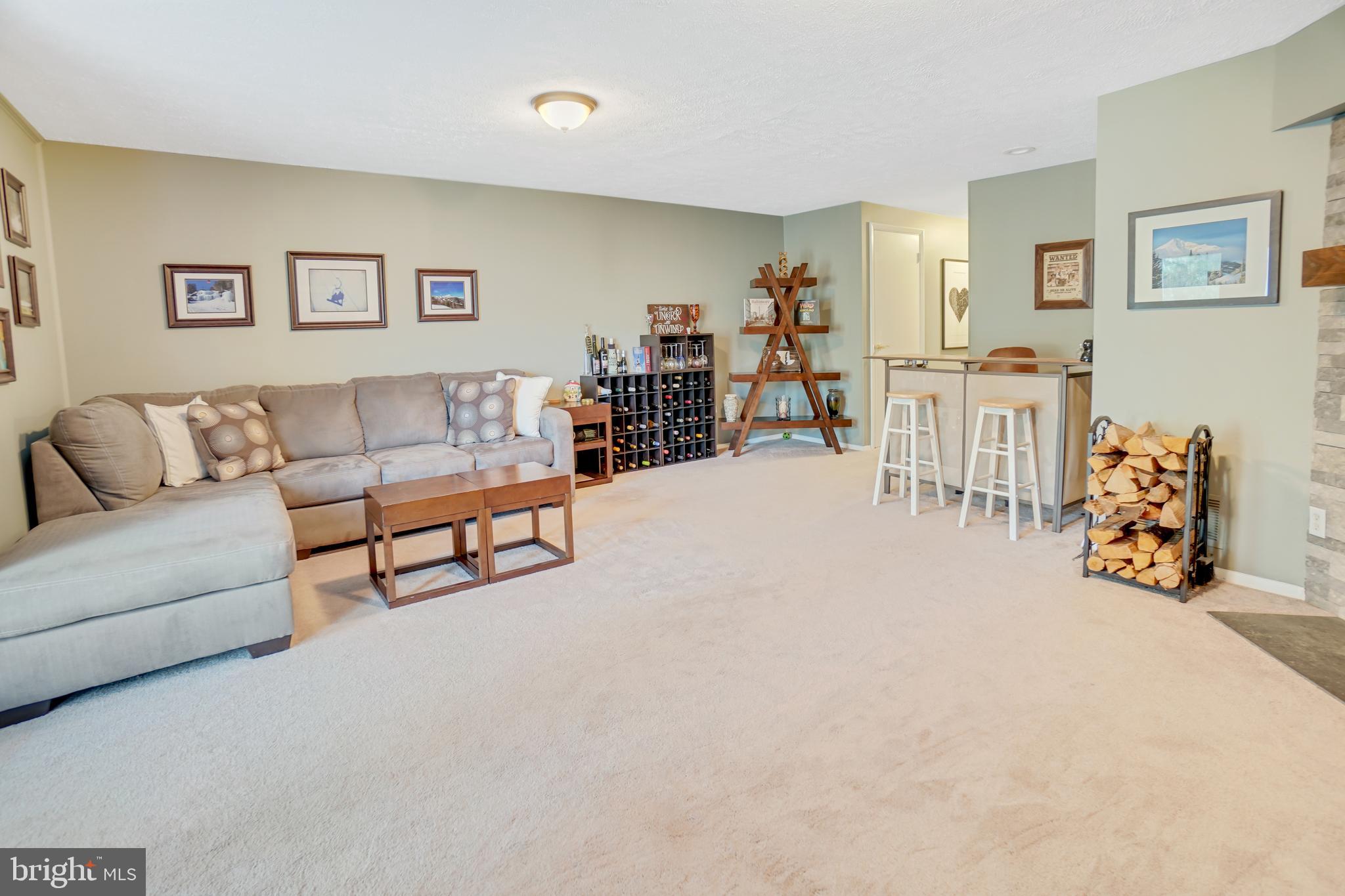 CARLTON SQUARE - Residential