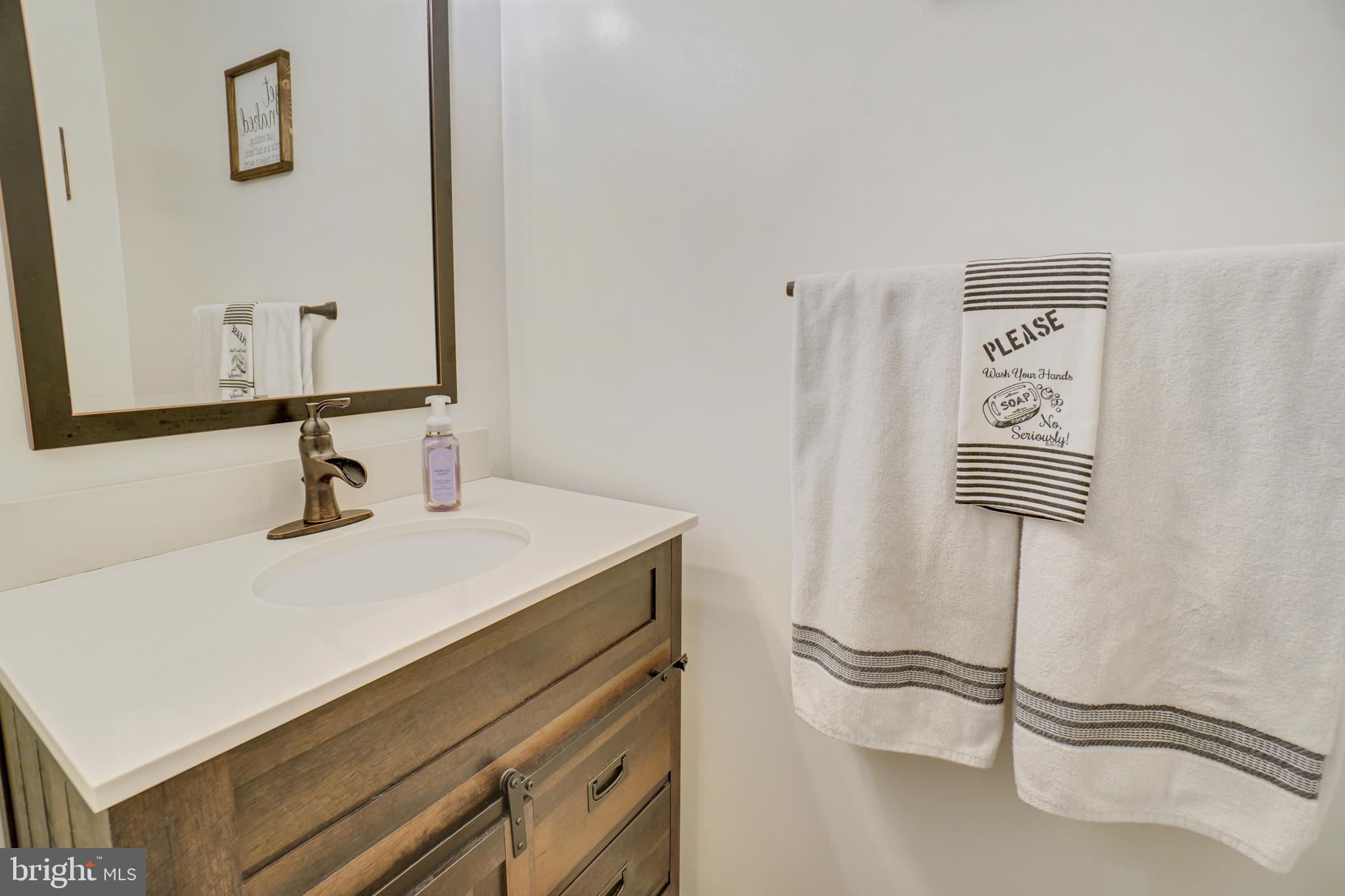 CARLTON SQUARE - Residential