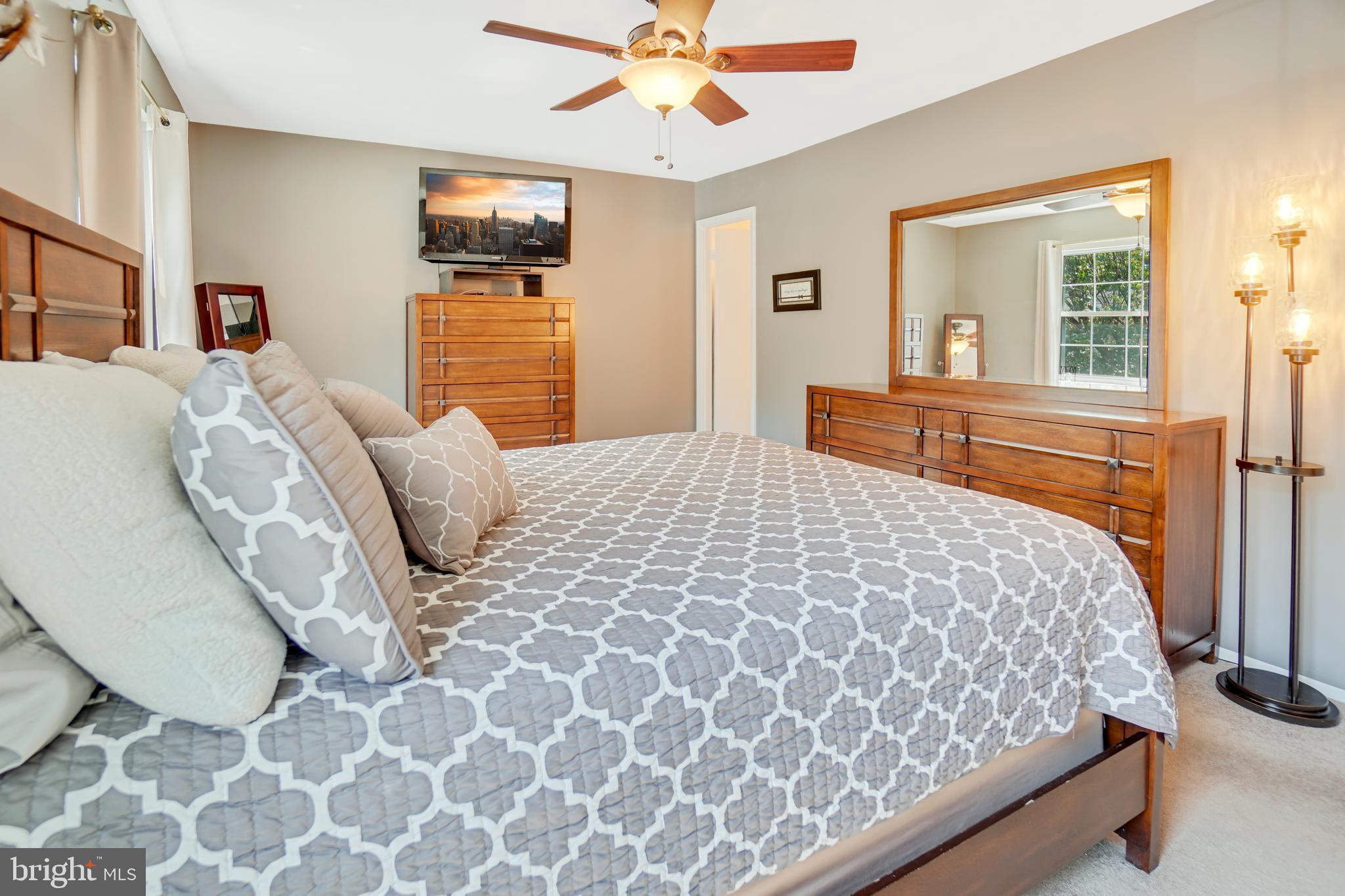 CARLTON SQUARE - Residential