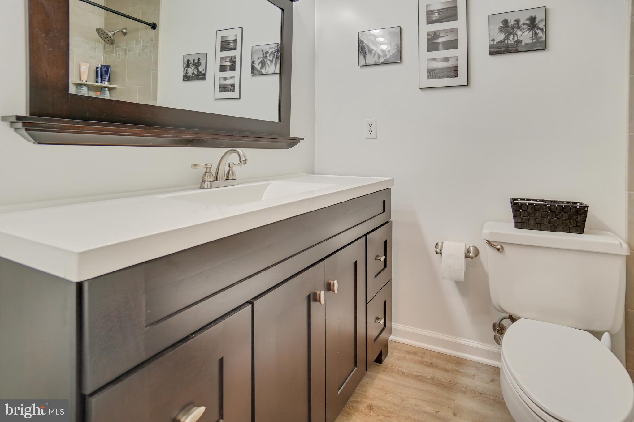 CARLTON SQUARE - Residential