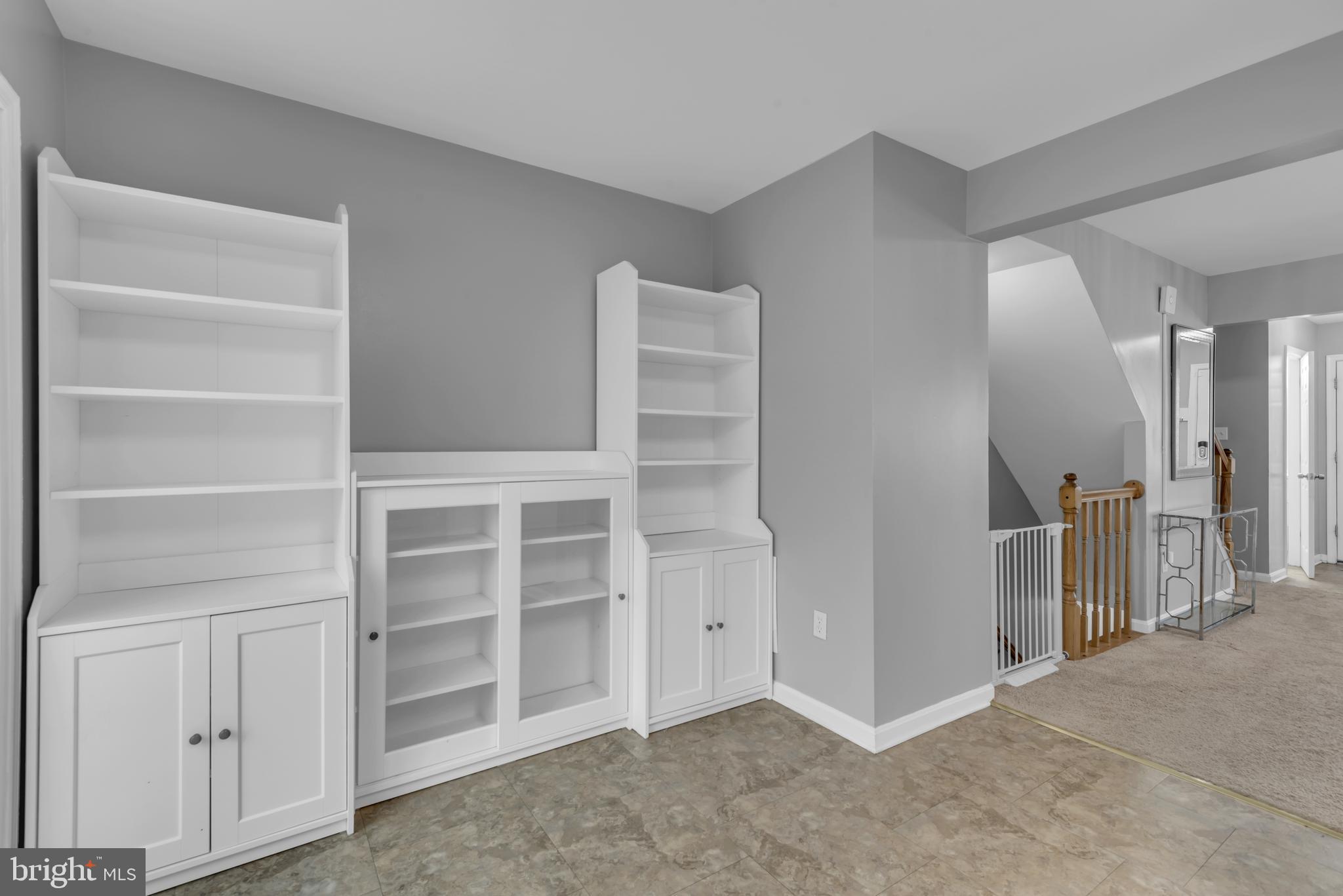 REGENCY MEADOWS - Residential Lease